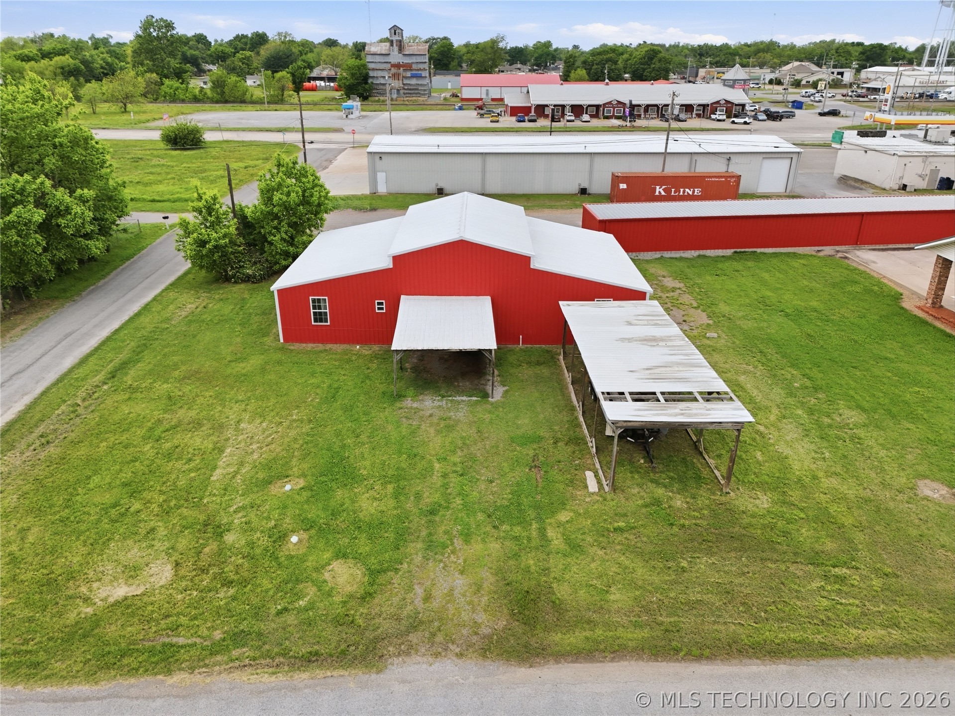 113 S Wilder Property Photo 4