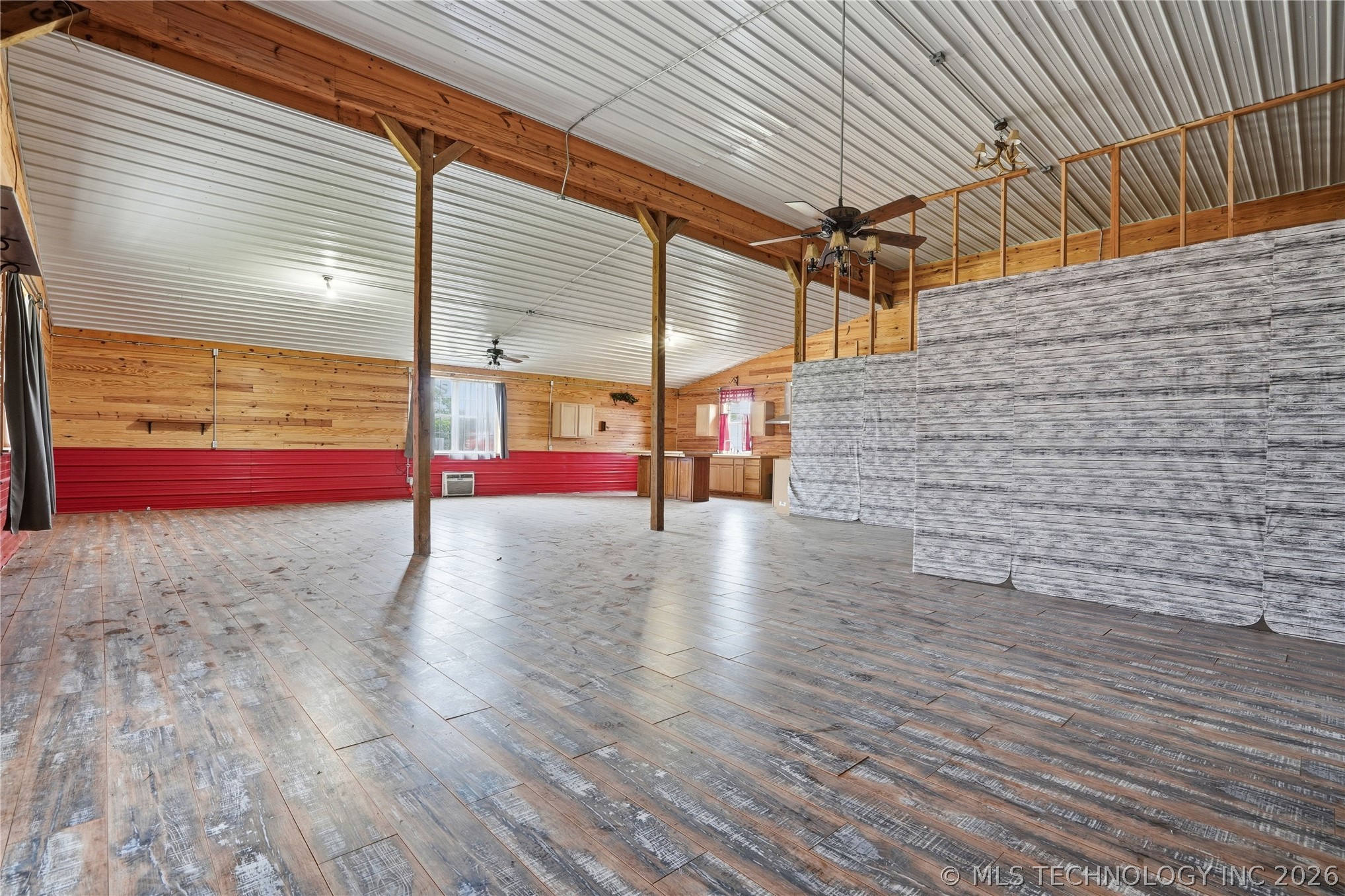 113 S Wilder Property Photo 17