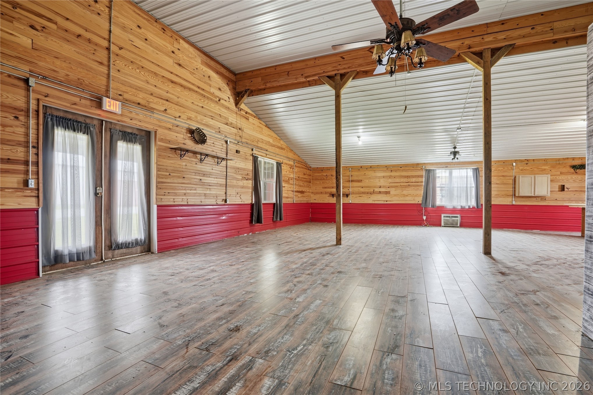 113 S Wilder Property Photo 18