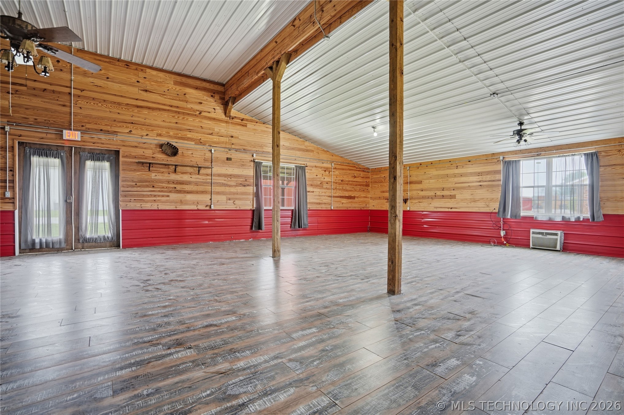 113 S Wilder Property Photo 23