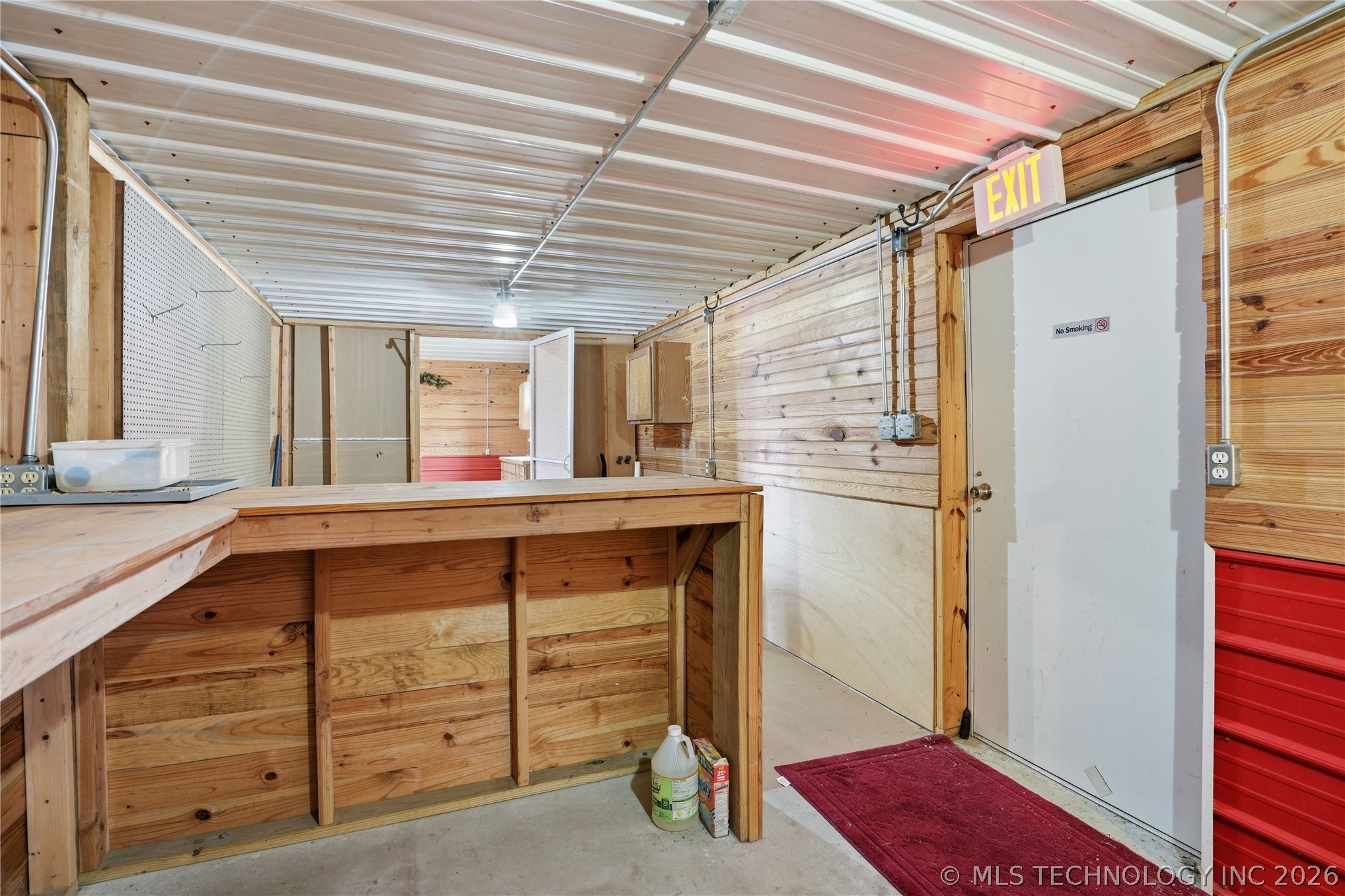 113 S Wilder Property Photo 31