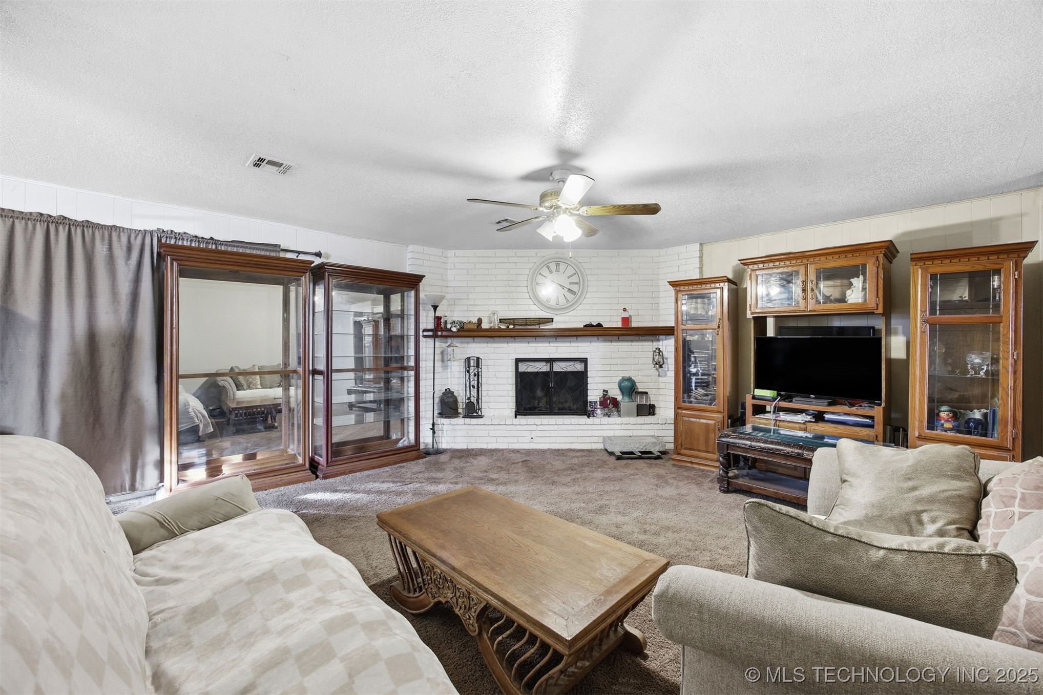 13523 E 31st Place Property Photo 5