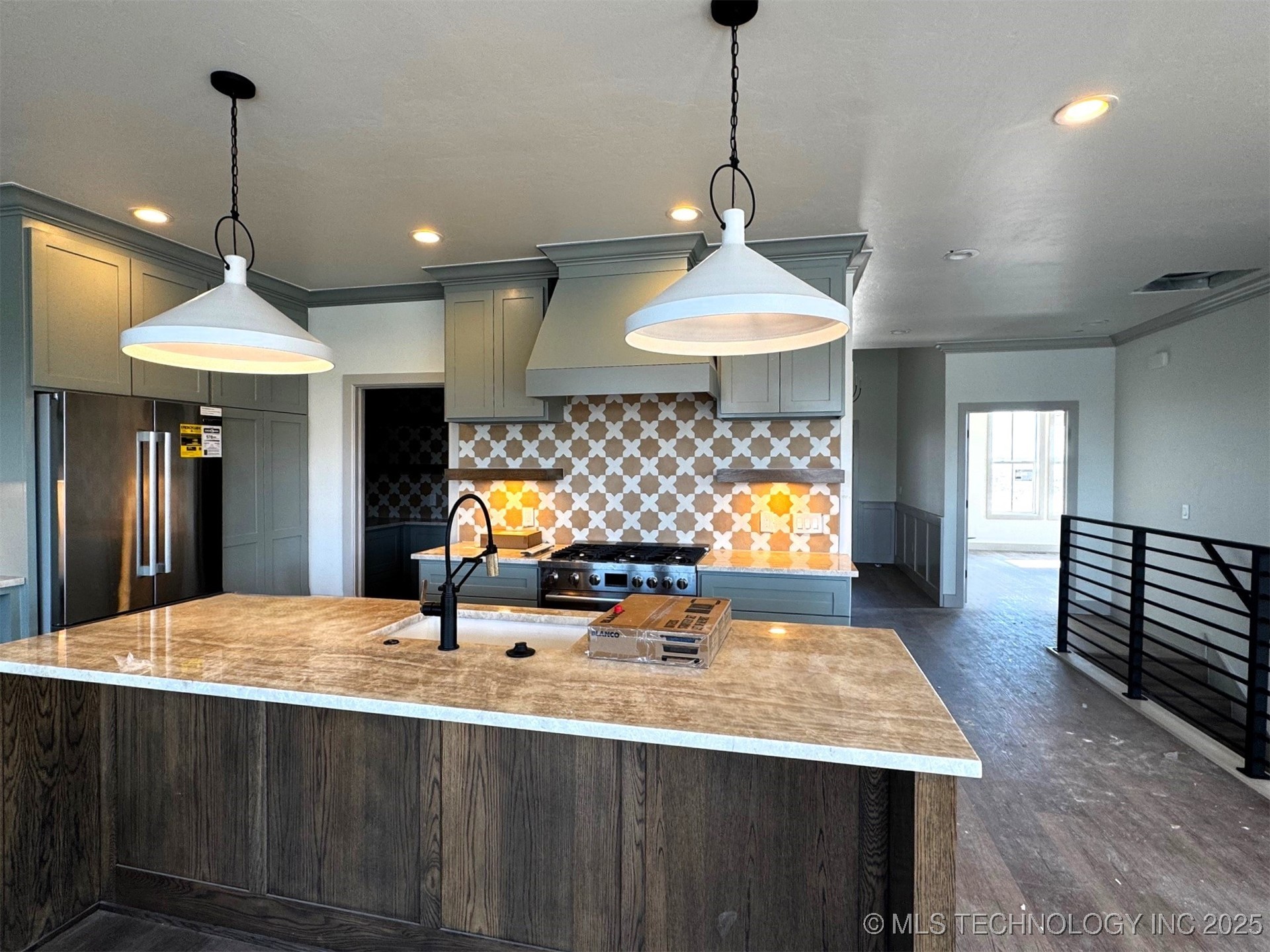12113 Bridge Pointe Property Photo 7