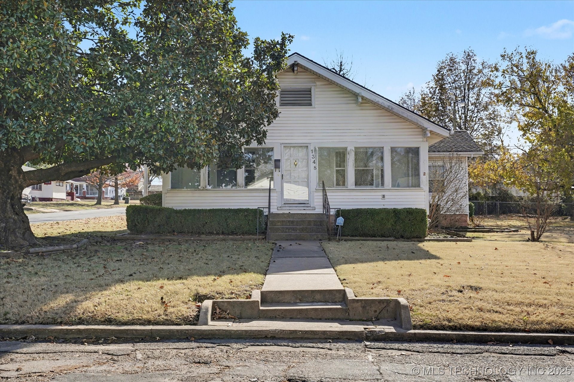 1348 E Mckinley Avenue Property Photo 1