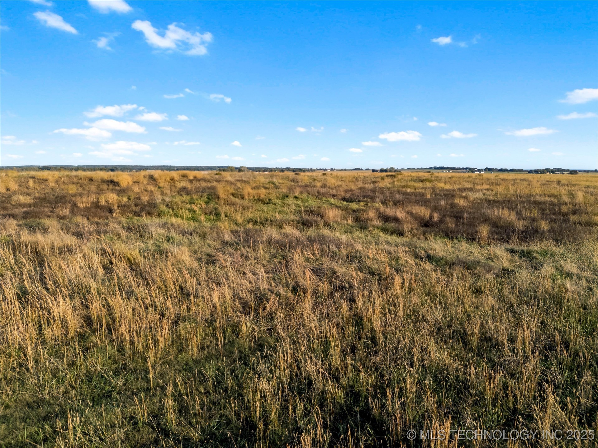 2 E 330 Road Property Photo 11