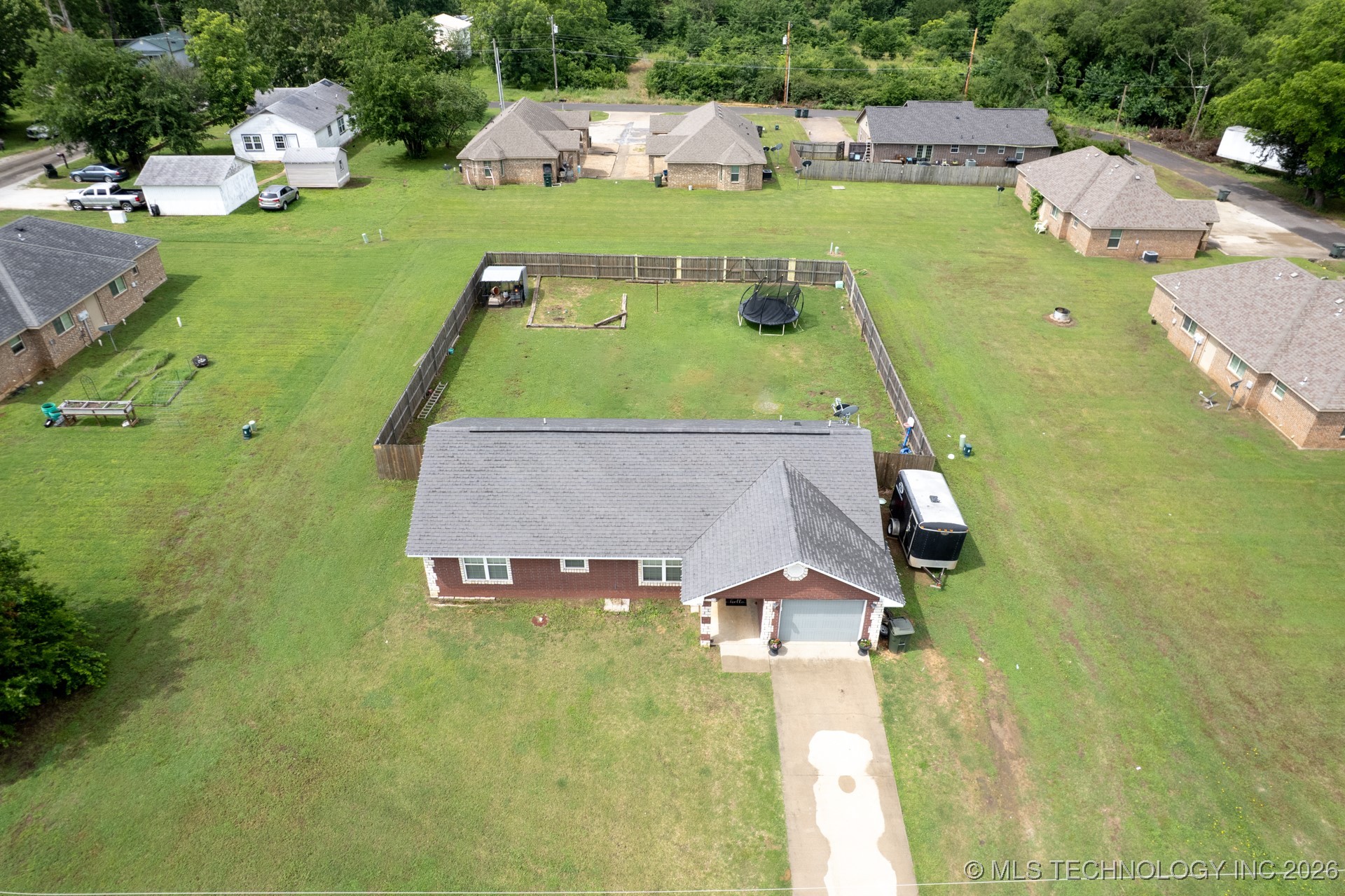 609 W Smiser Road Property Photo 3