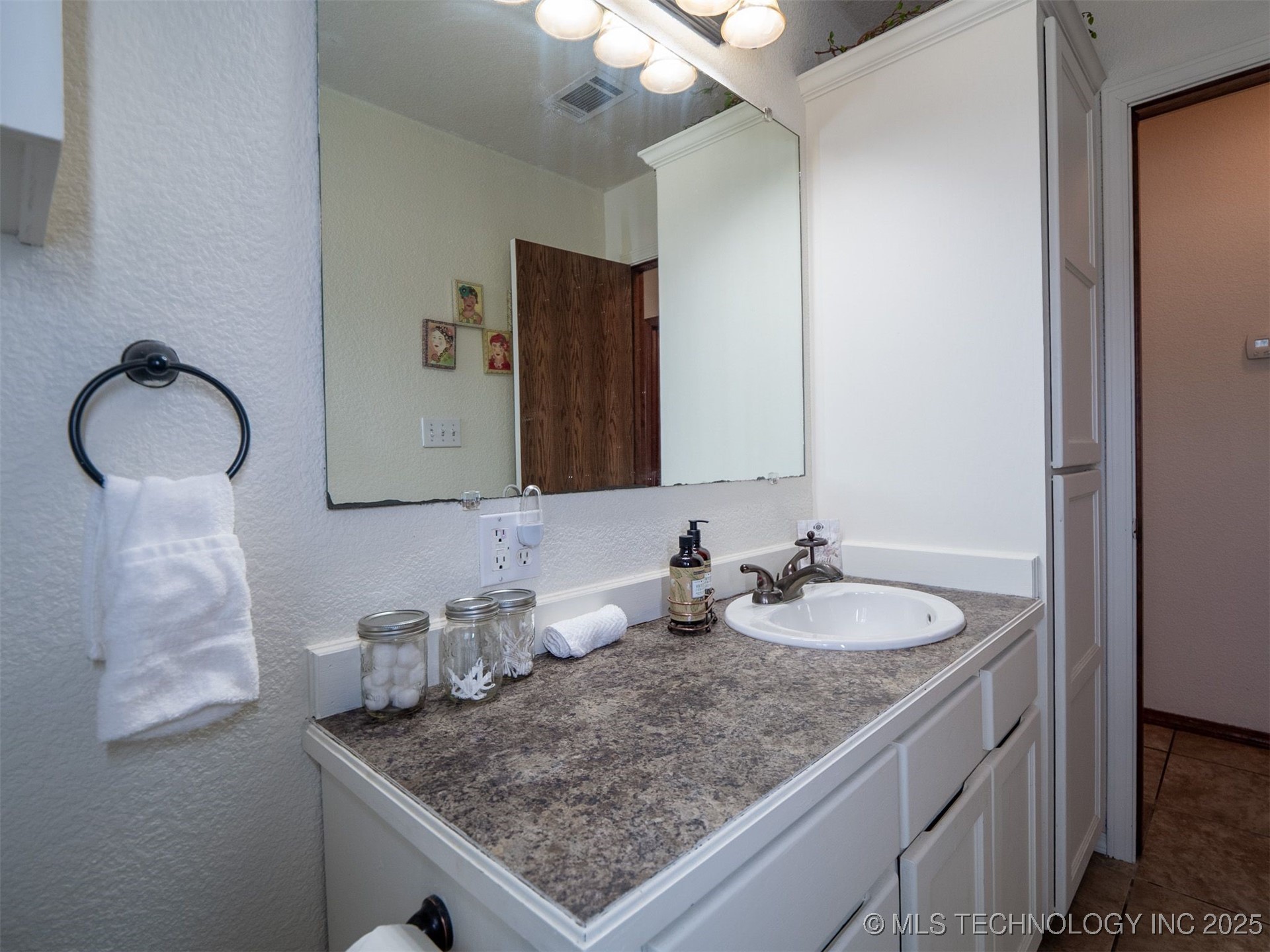 8446 E Greasy Bend Road Property Photo 47