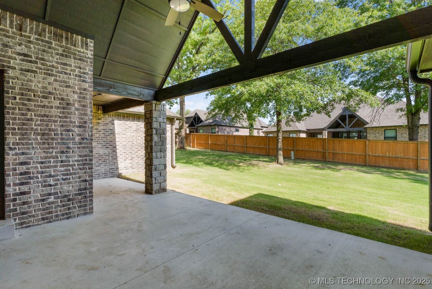 1604 Pinecrest Drive Property Photo 54