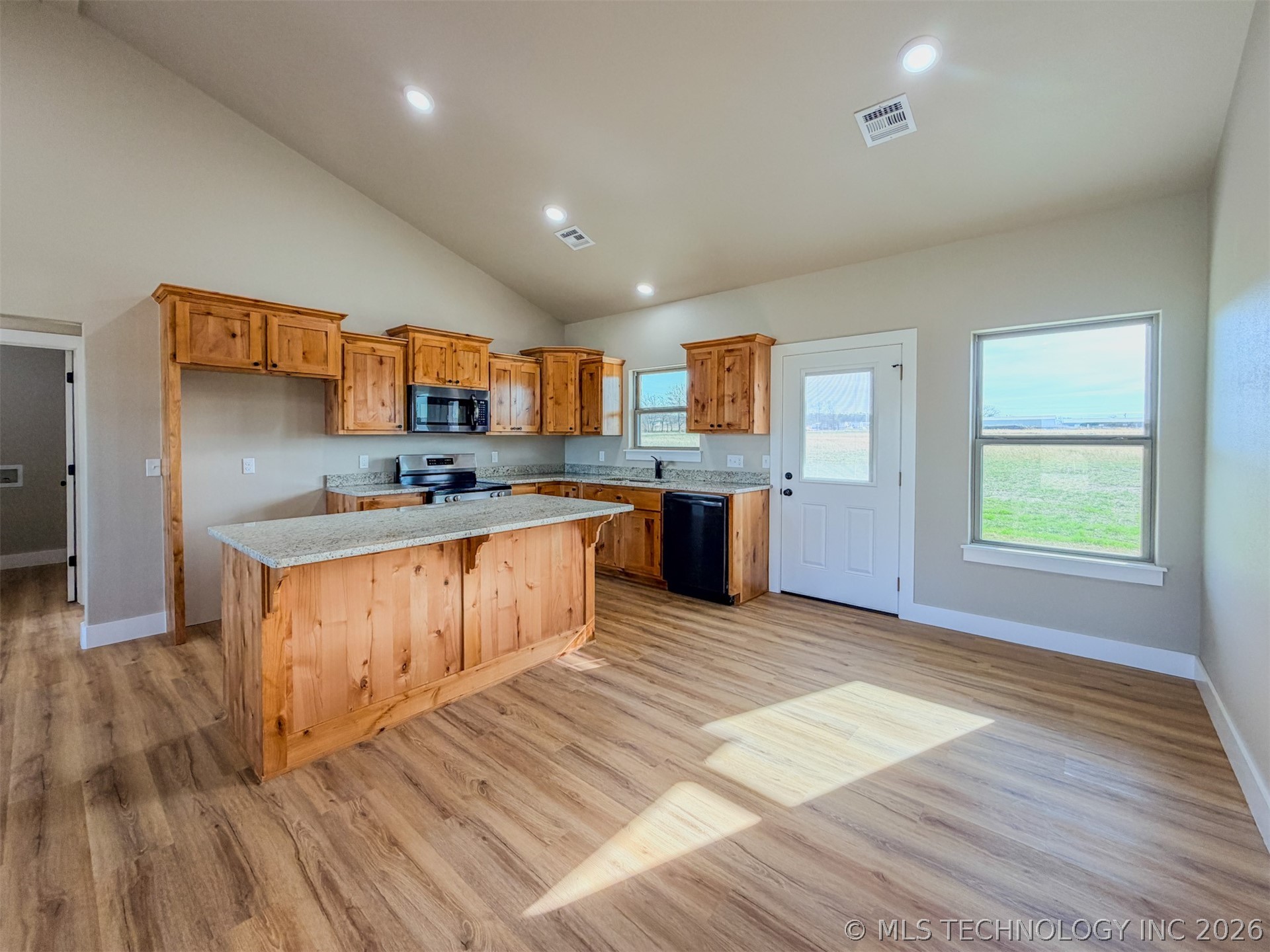 18020 S Vaughn Road Property Photo 15
