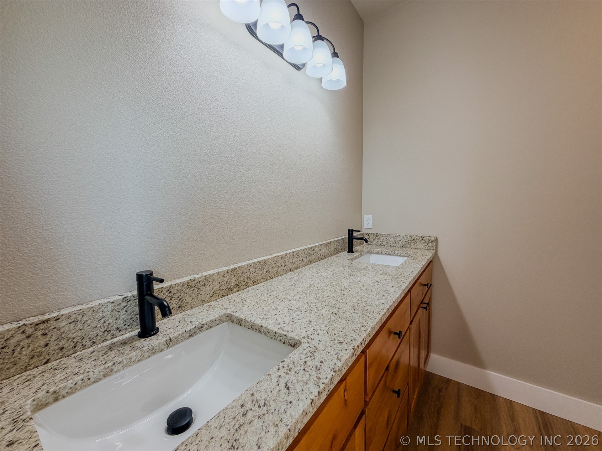 18020 S Vaughn Road Property Photo 34