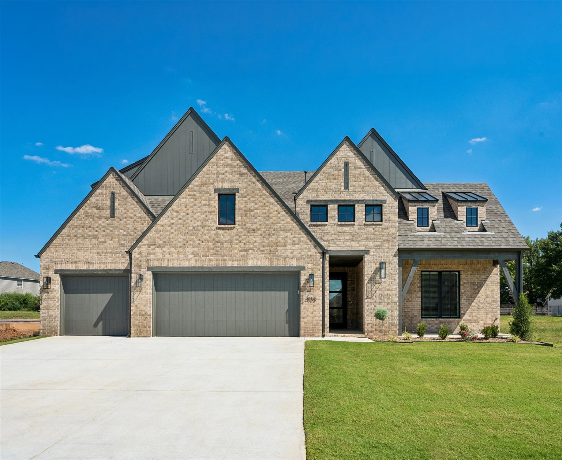 4103 S Dogwood Place Property Photo 1