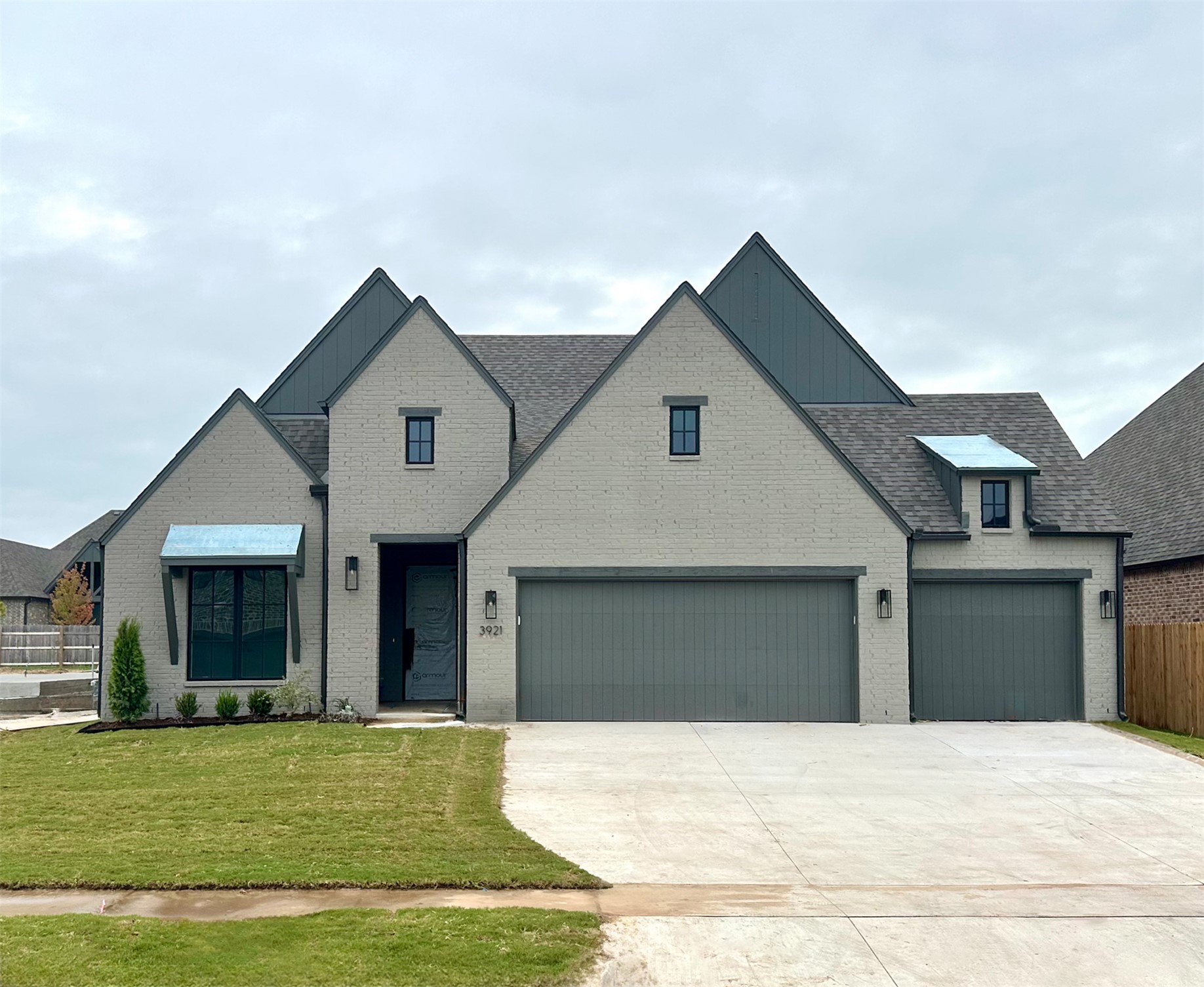 3921 S Elder Boulevard Property Photo 1