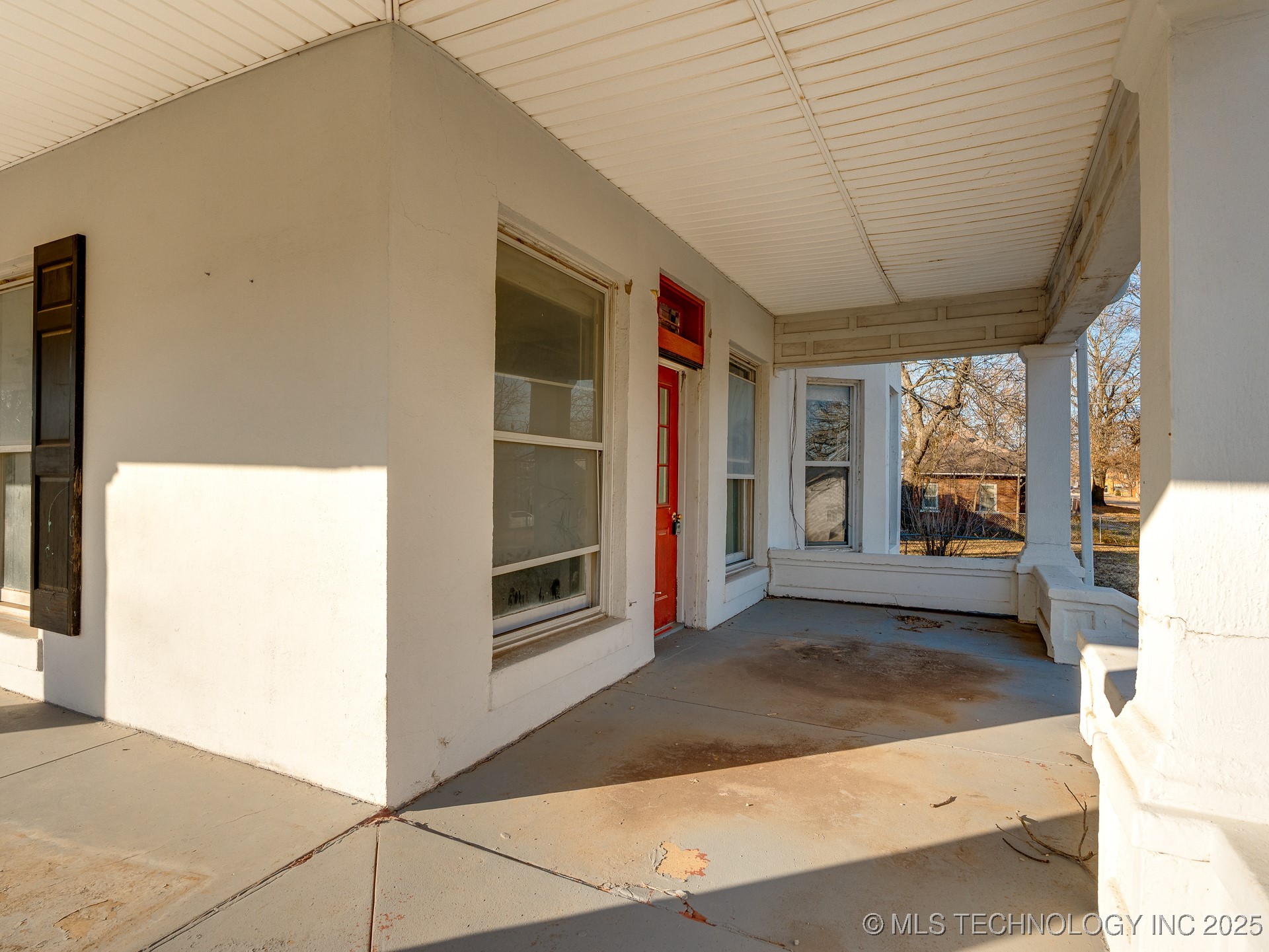 130 E 16th Street Property Photo 5