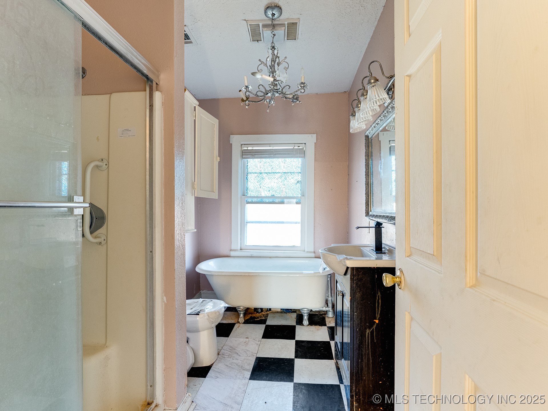 130 E 16th Street Property Photo 23