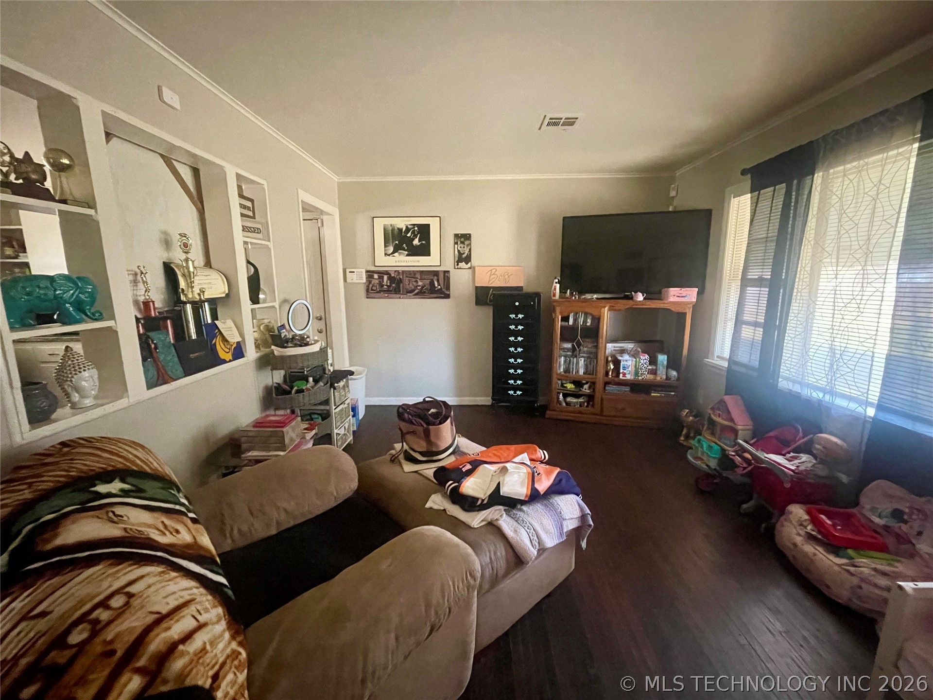 4503 N Kenosha Avenue Property Photo 3