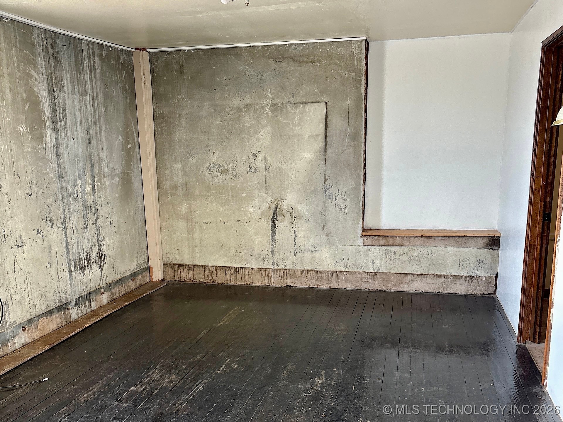 120 N Main Street Property Photo 37