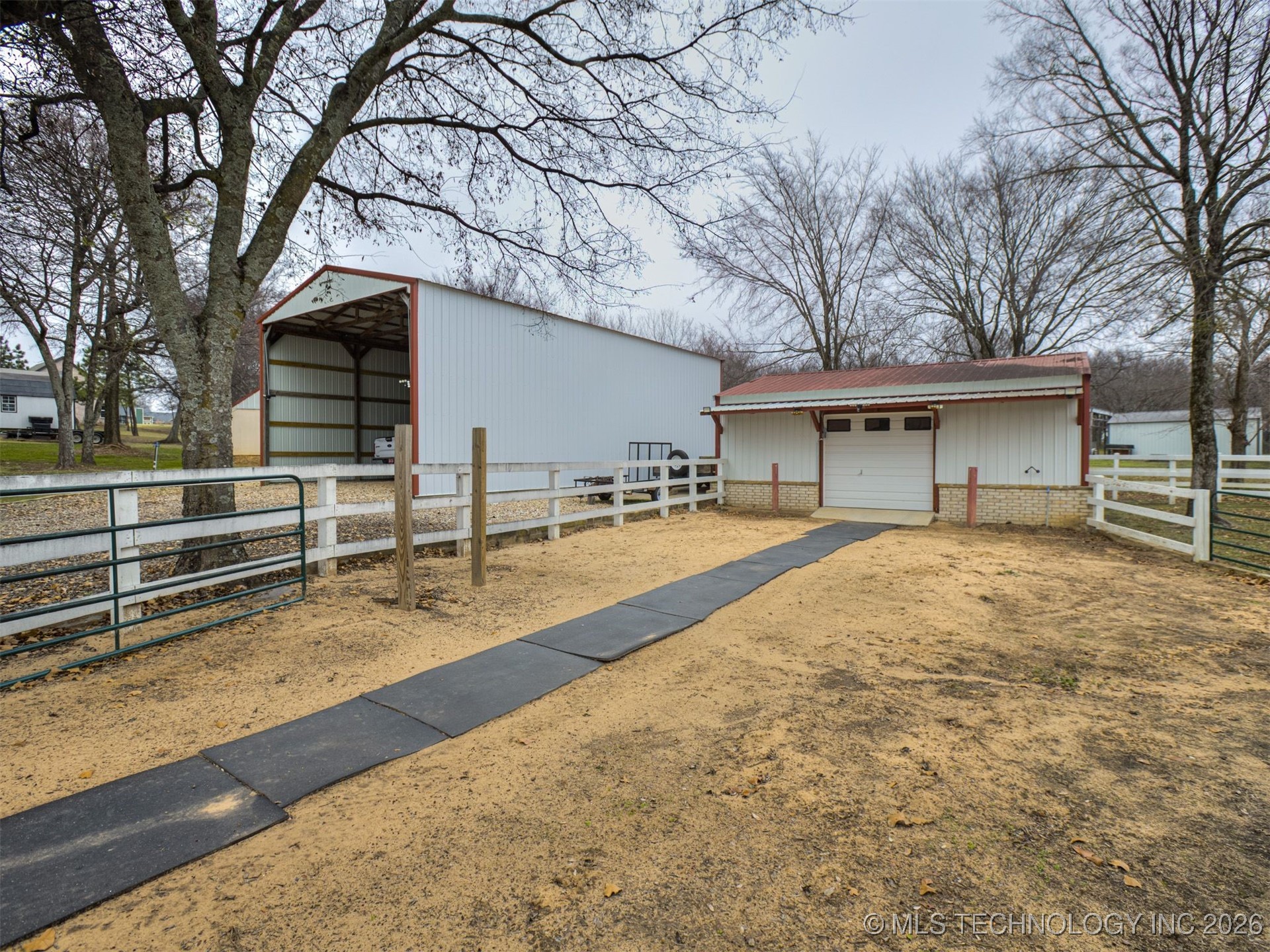 32825 E 740 Road Property Photo 44