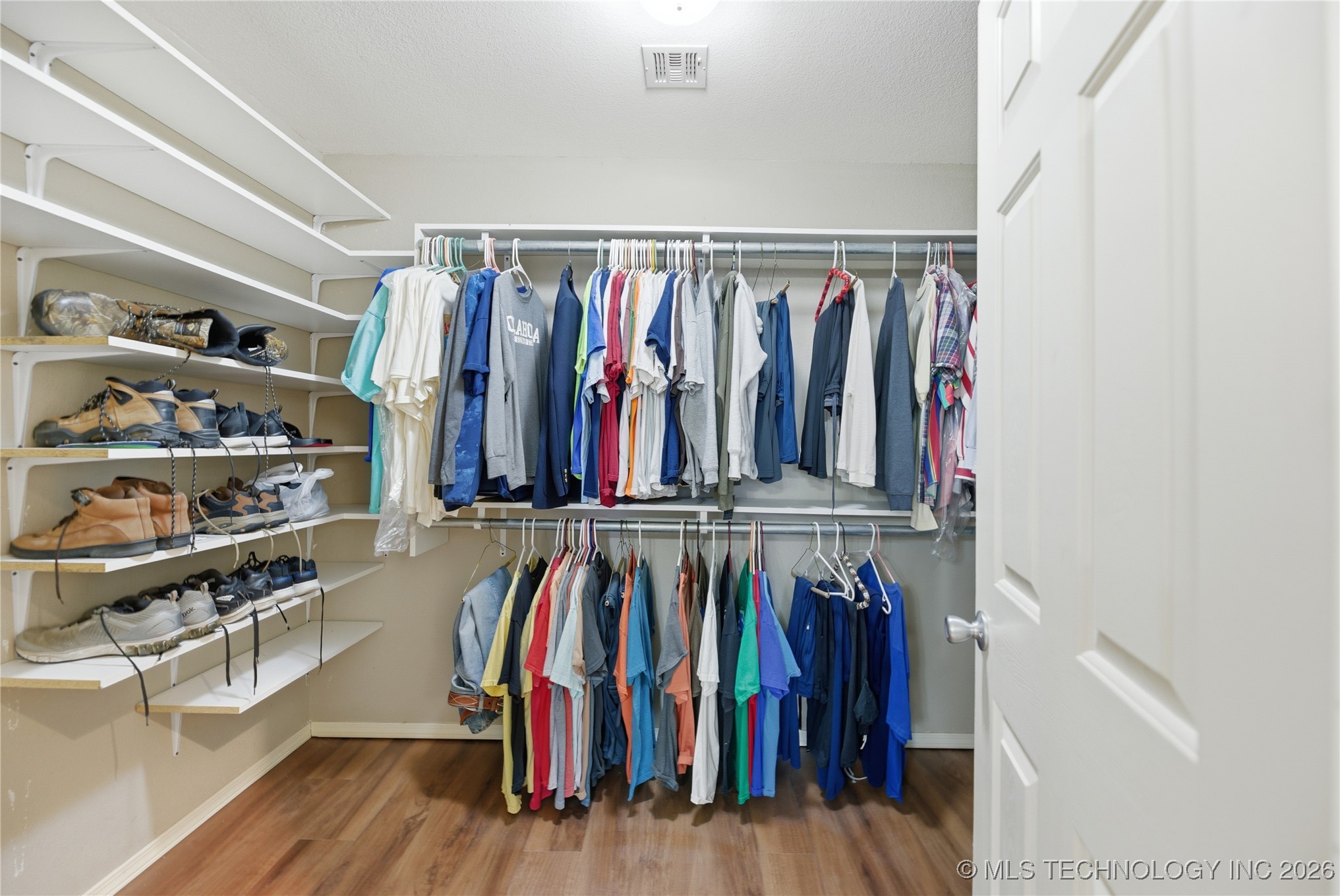 120 S Madison Avenue Property Photo 27