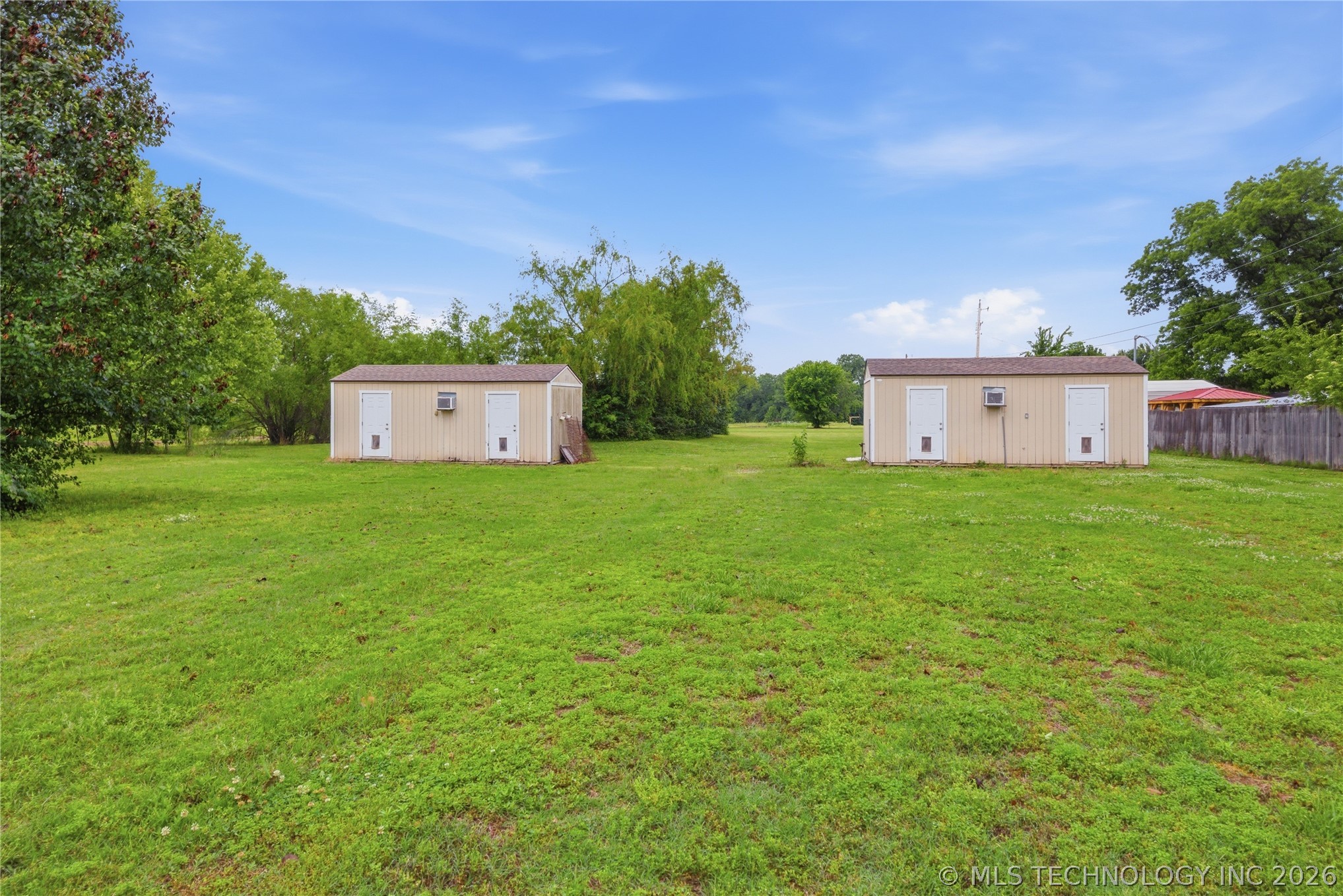120 S Madison Avenue Property Photo 33