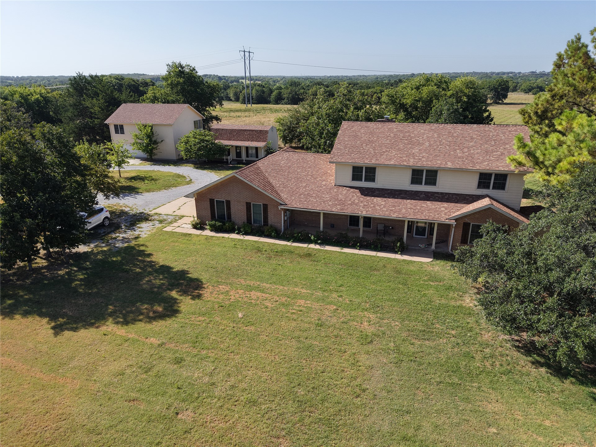 575 Majestic Hills Property Photo 3