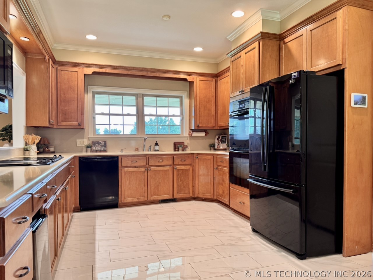 575 Majestic Hills Property Photo 12