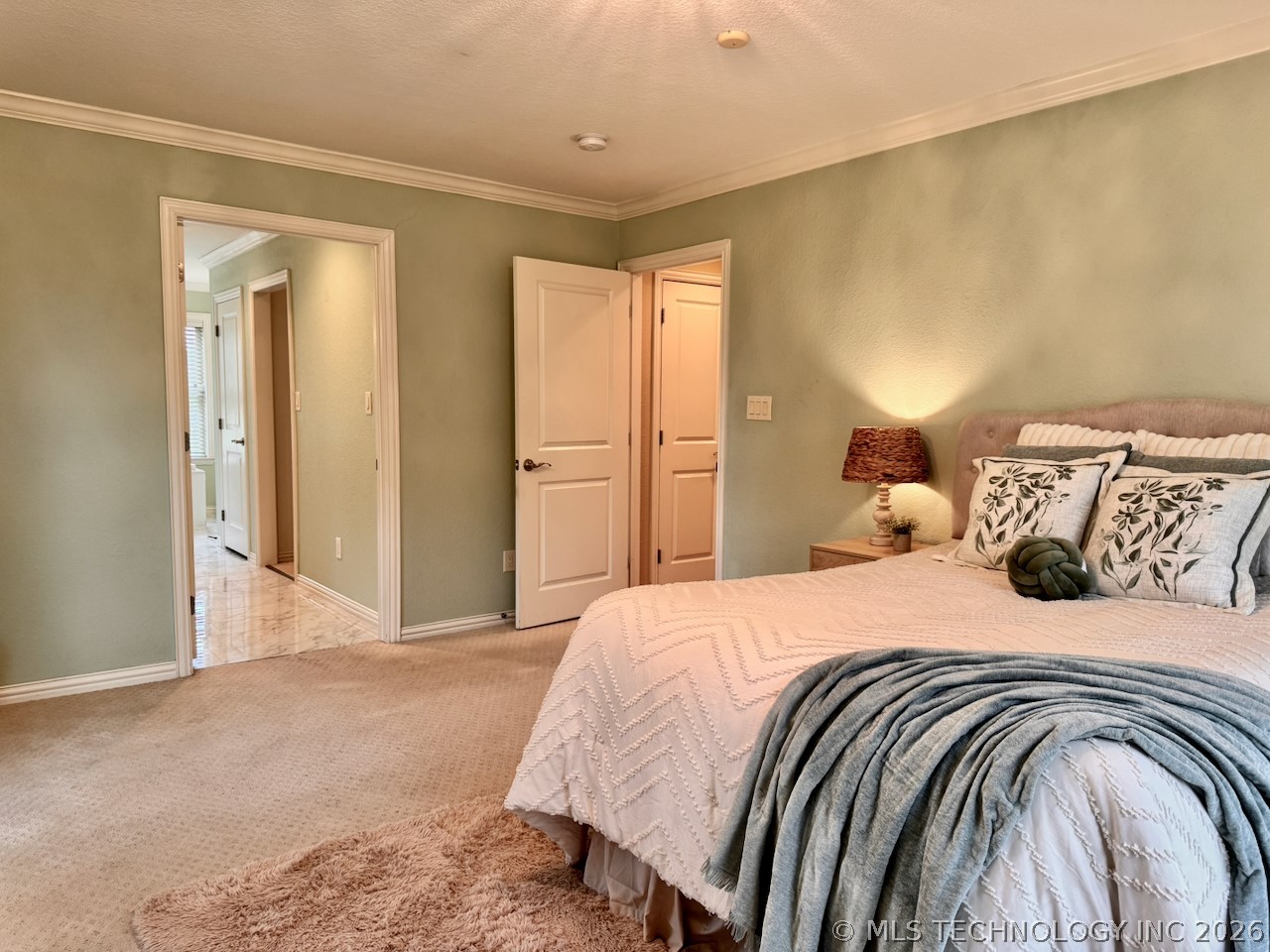 575 Majestic Hills Property Photo 18