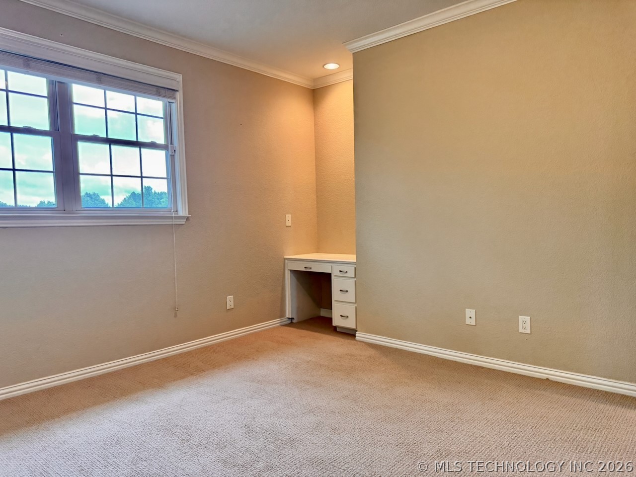 575 Majestic Hills Property Photo 25