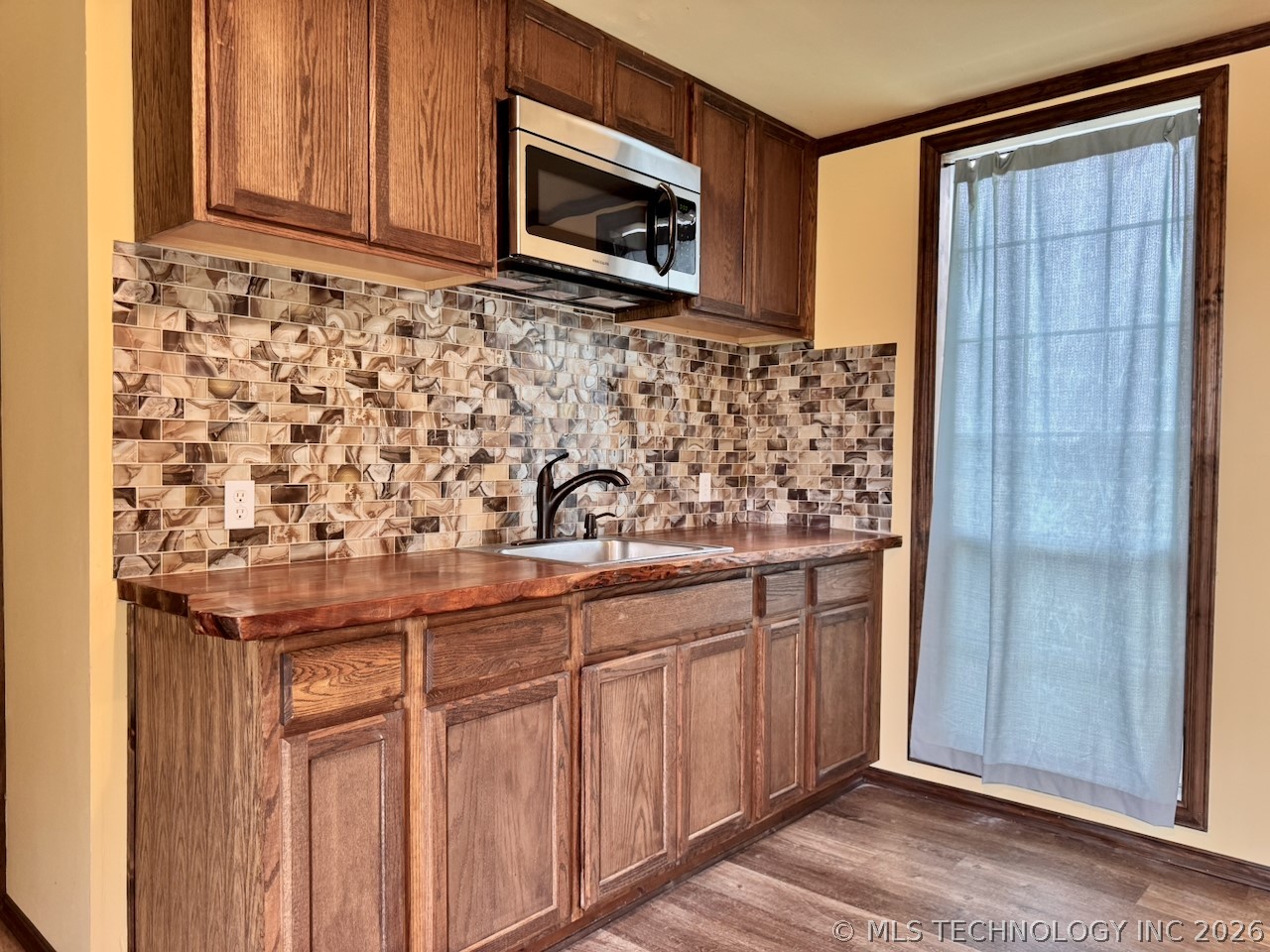575 Majestic Hills Property Photo 40