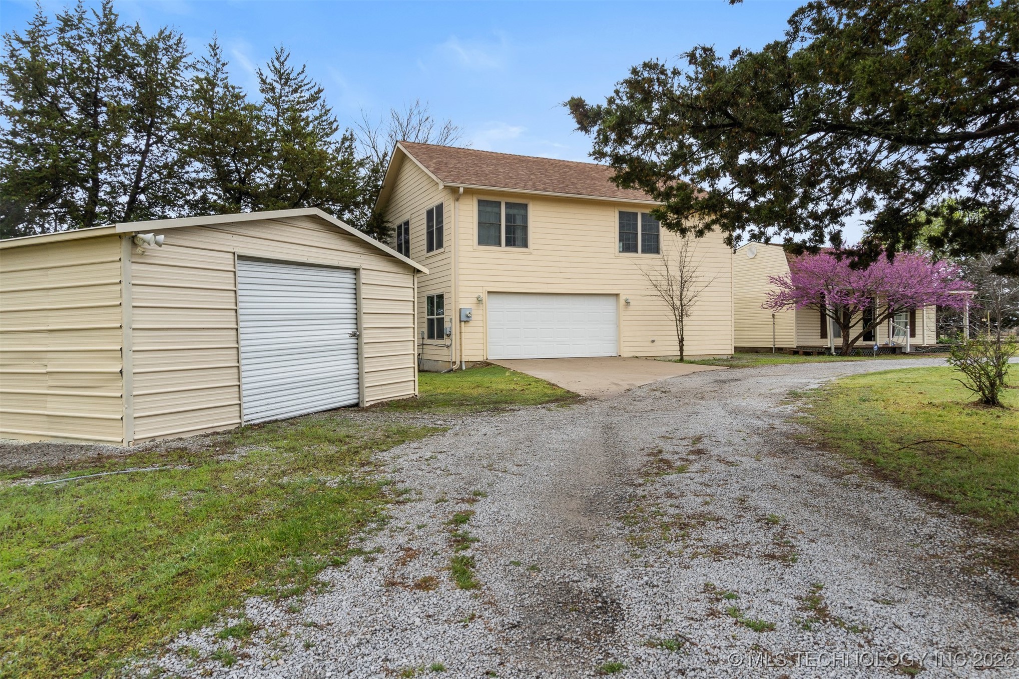 575 Majestic Hills Property Photo 41