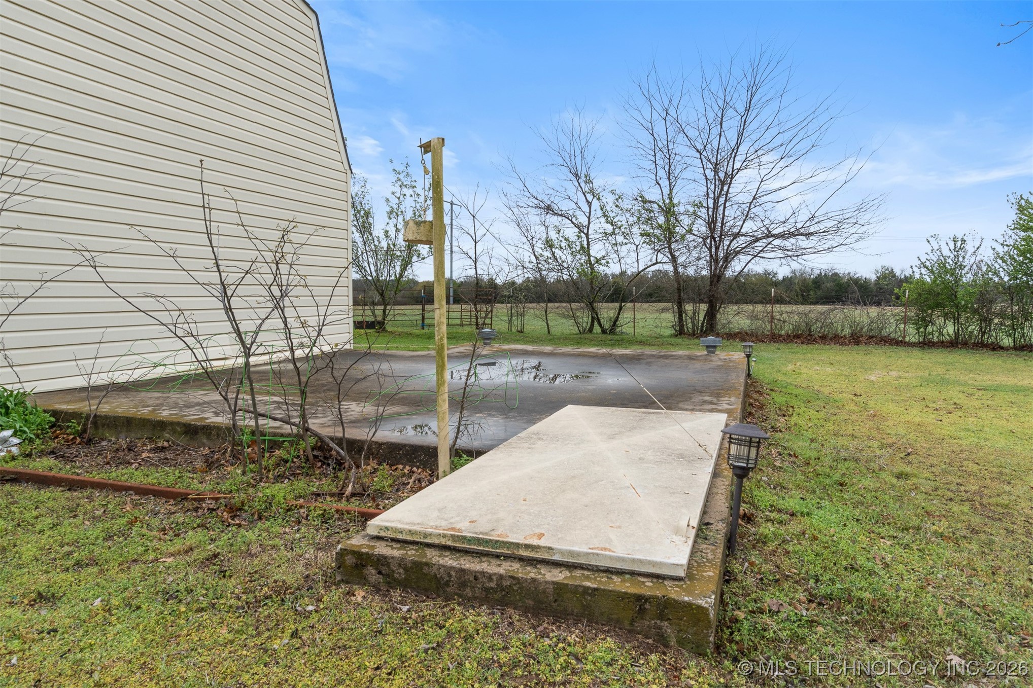 575 Majestic Hills Property Photo 44