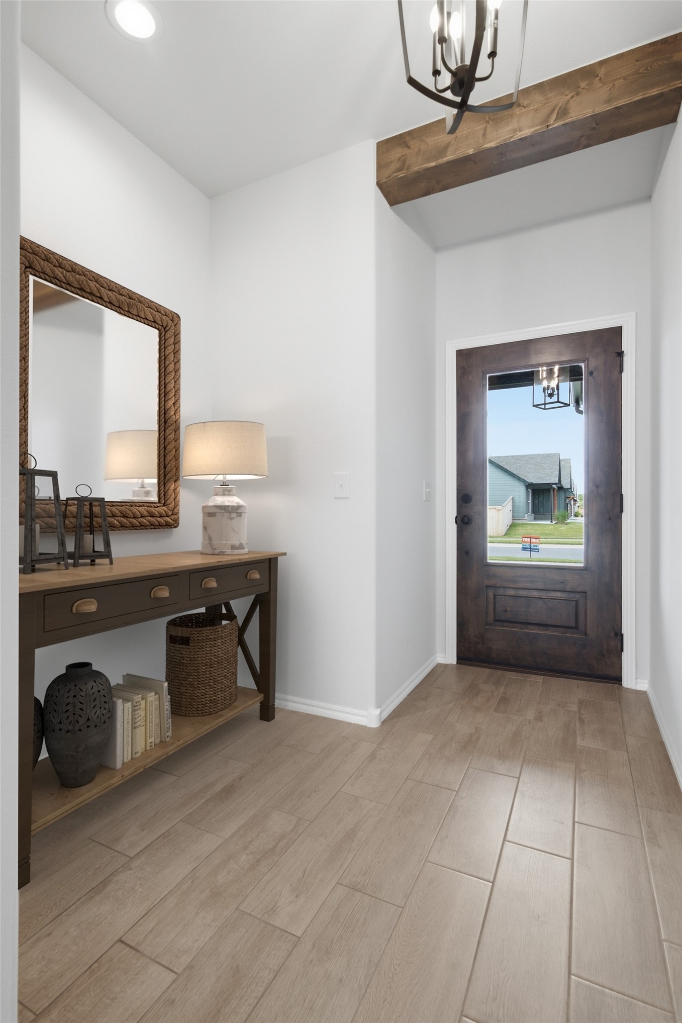 6703 S Aster Avenue Property Photo 2