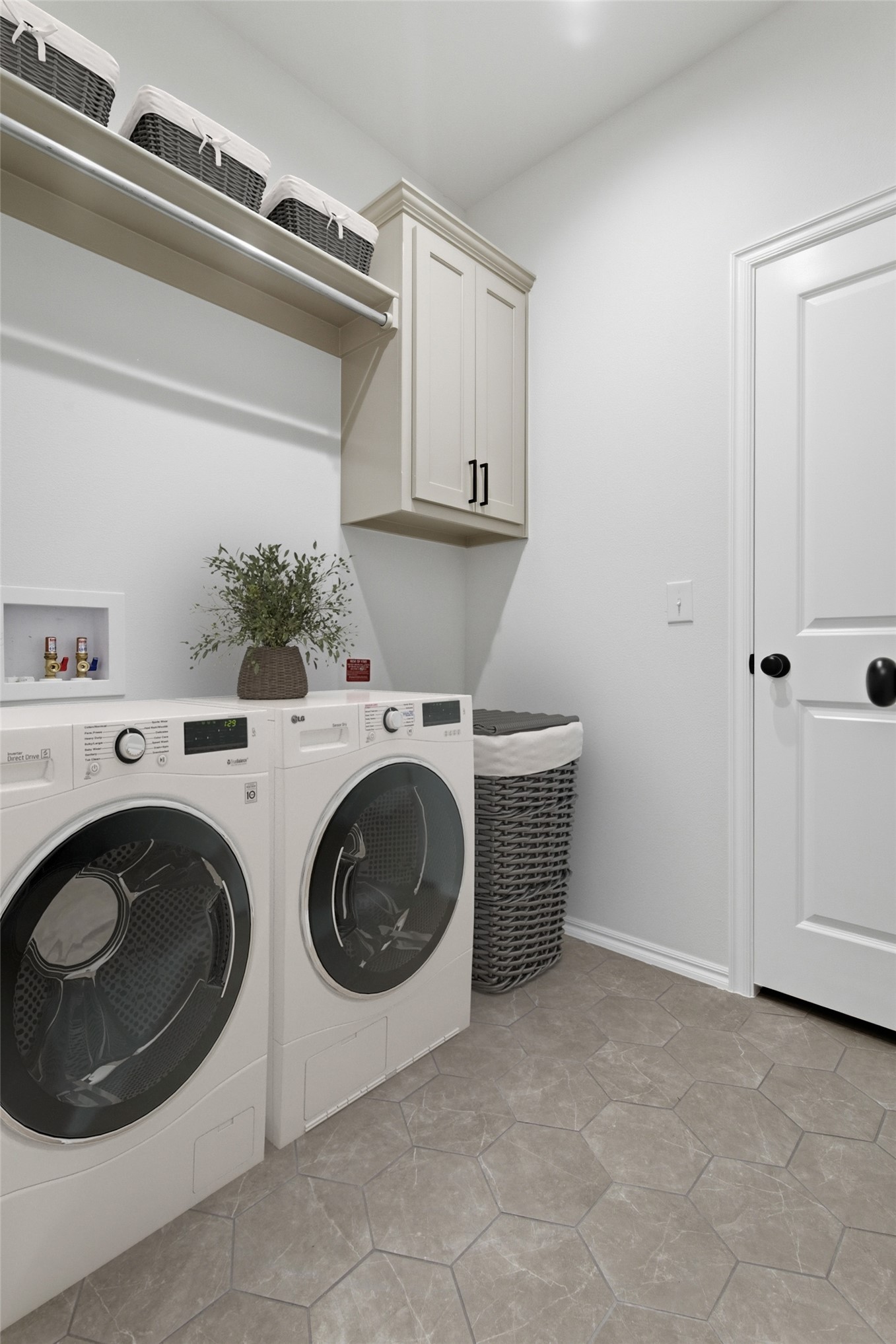 6703 S Aster Avenue Property Photo 19