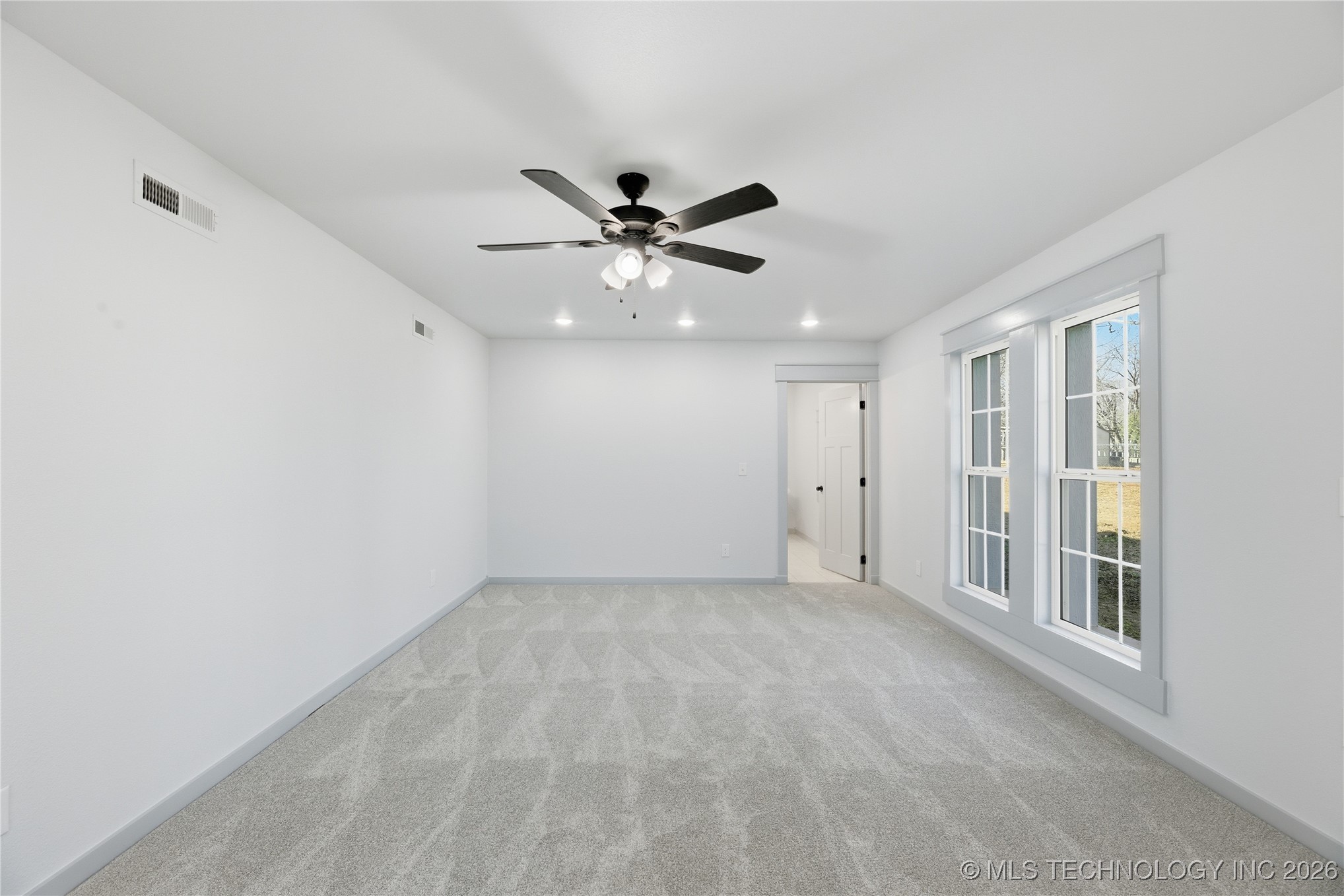 2850 Park Street Property Photo 16