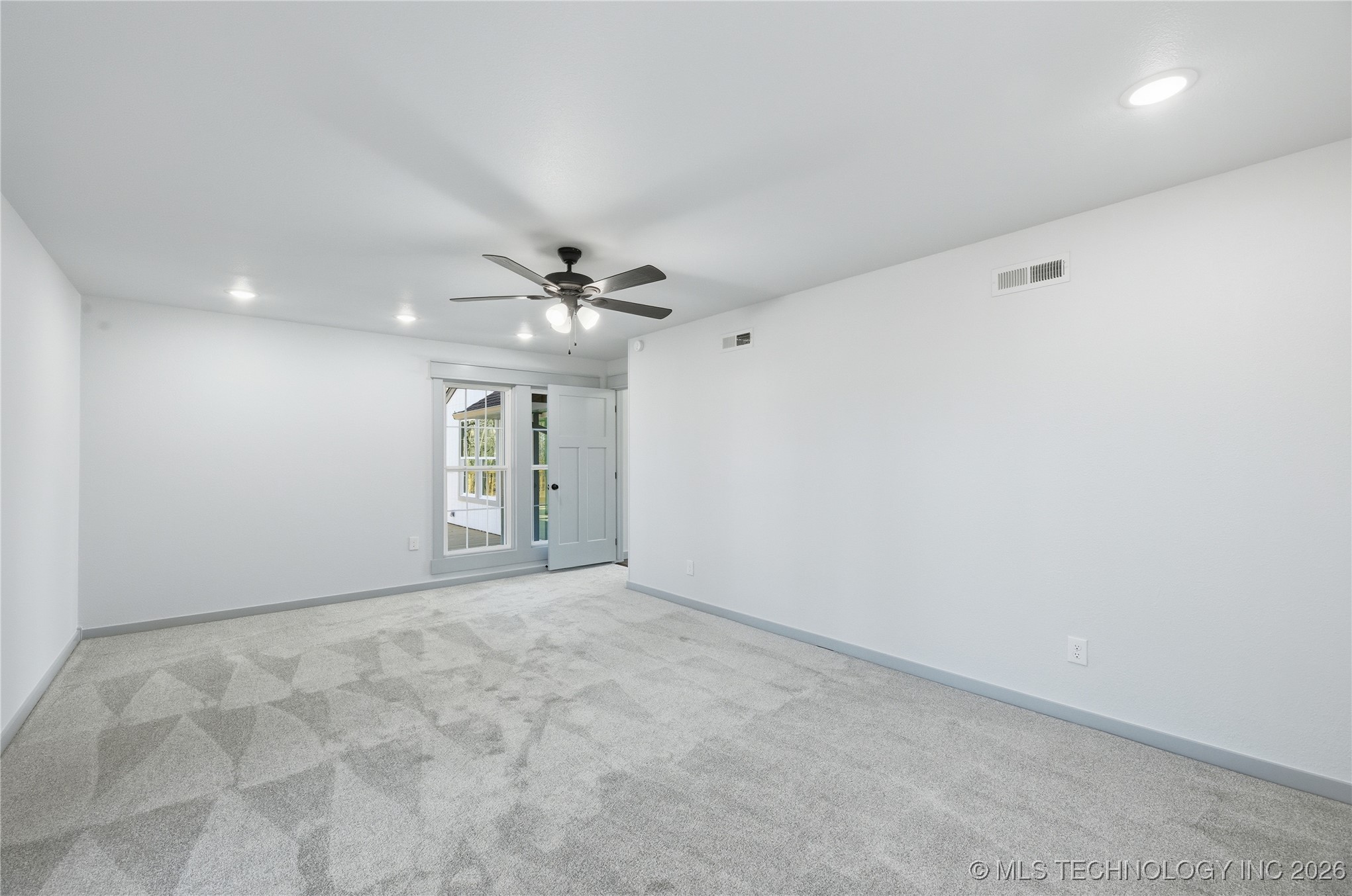 2850 Park Street Property Photo 17