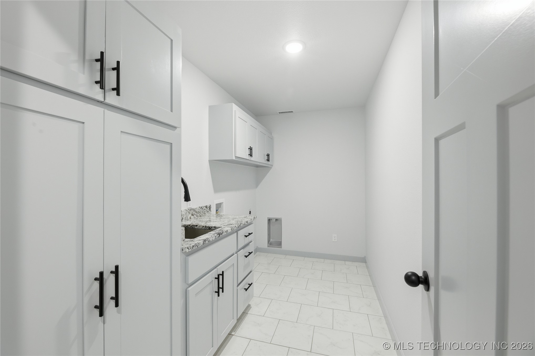 2850 Park Street Property Photo 21