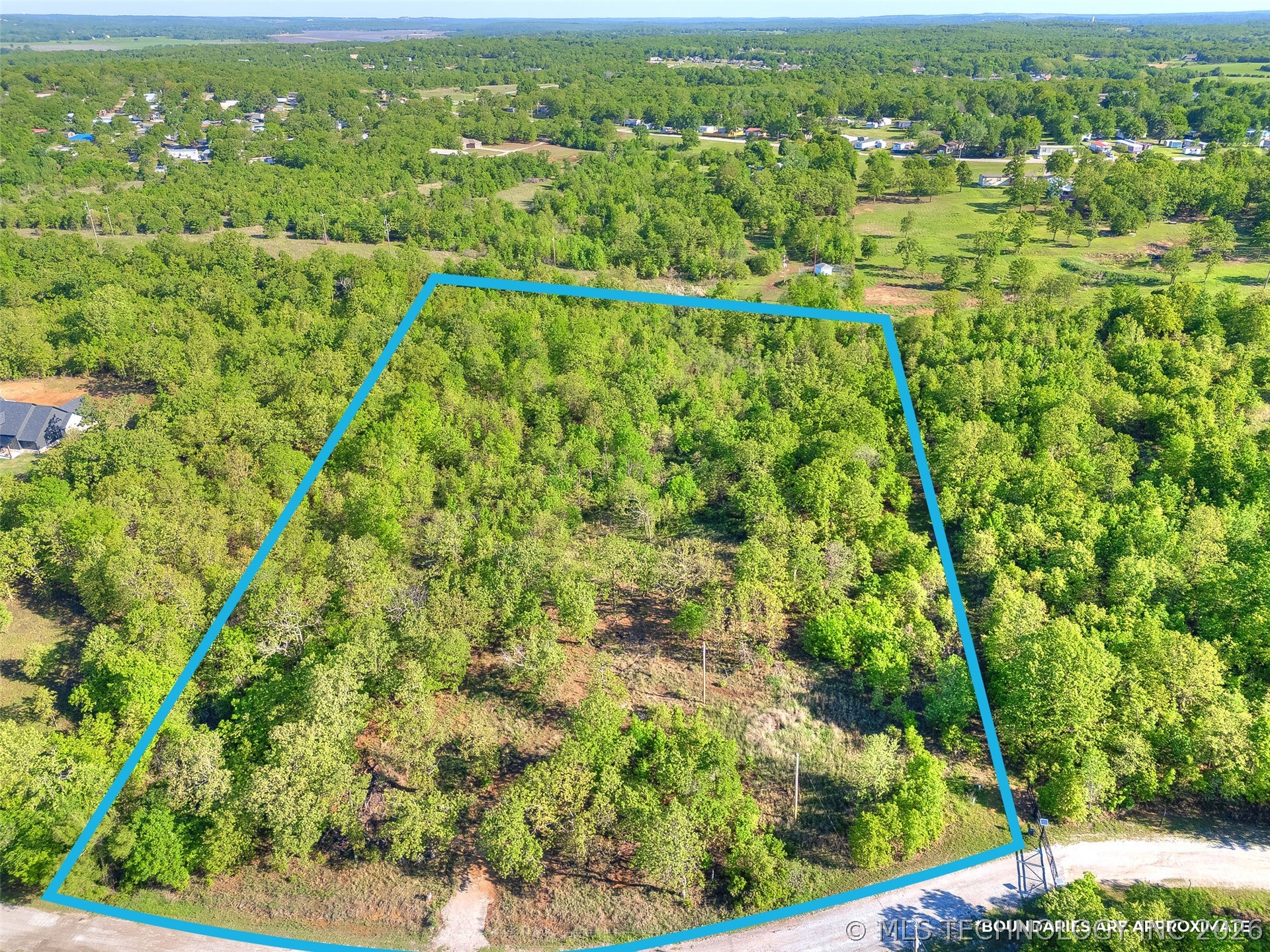 Forest Drive Property Photo 5