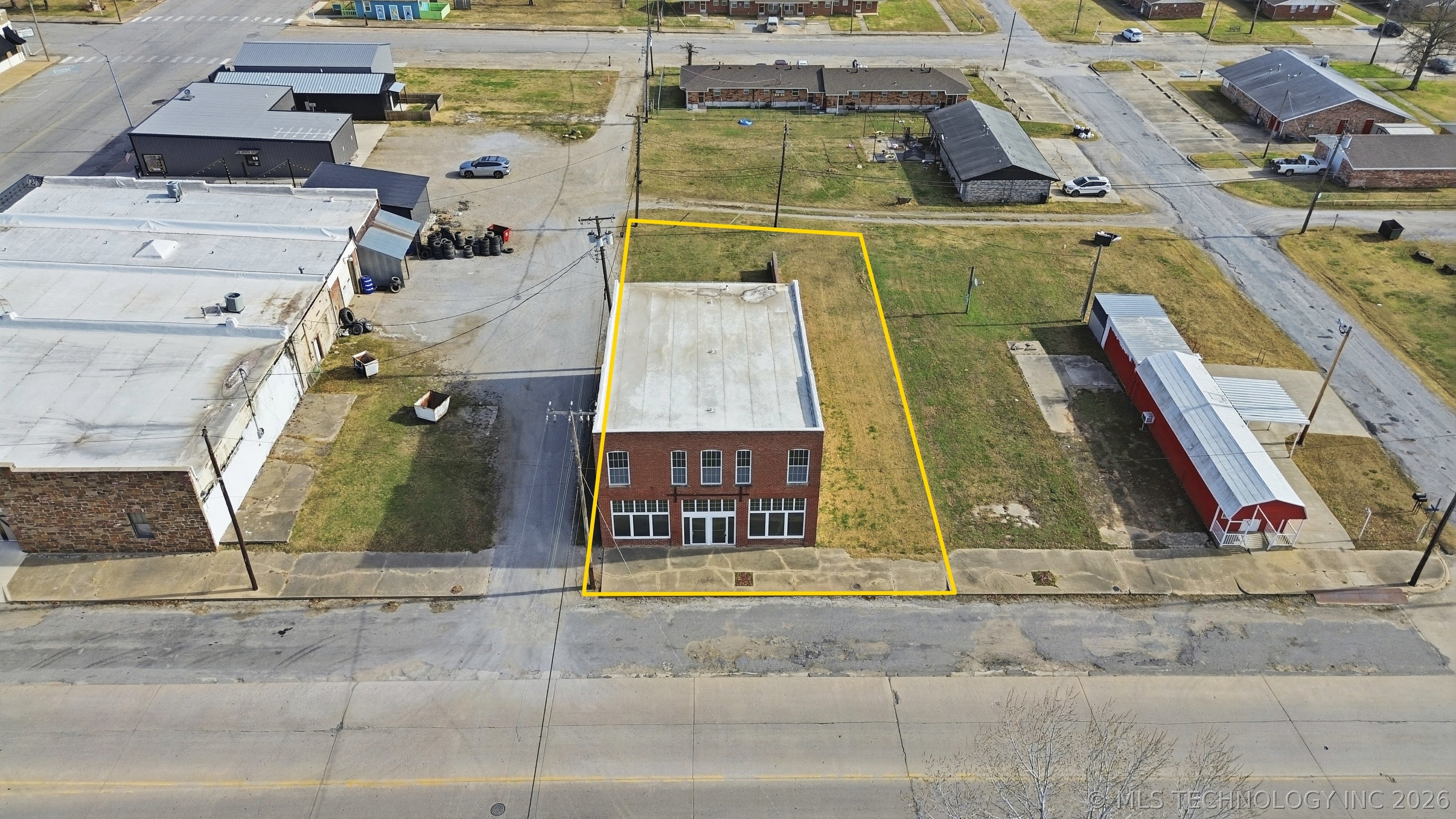210 N Broadway Street Property Photo 5