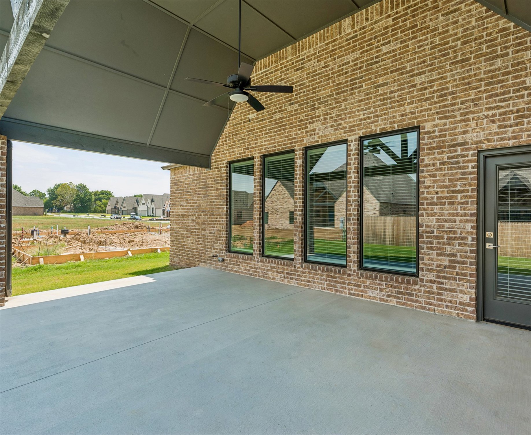 2704 W Twin Oaks Street Property Photo 48