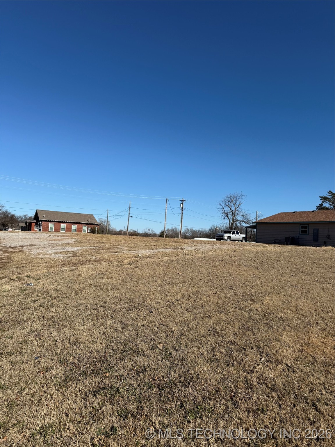 1718 W Broadway Avenue Property Photo 3