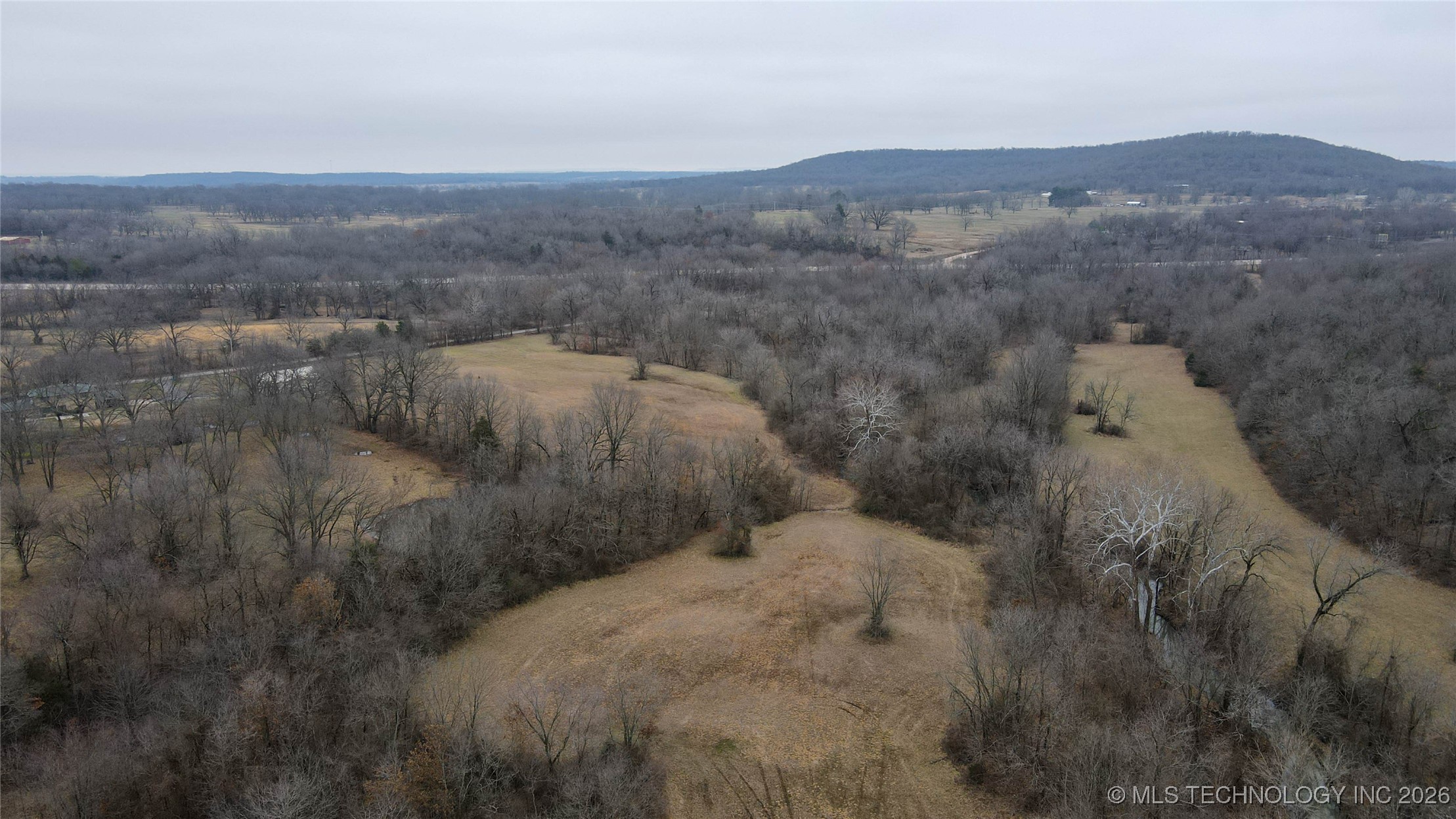 W 810 Road Property Photo 1