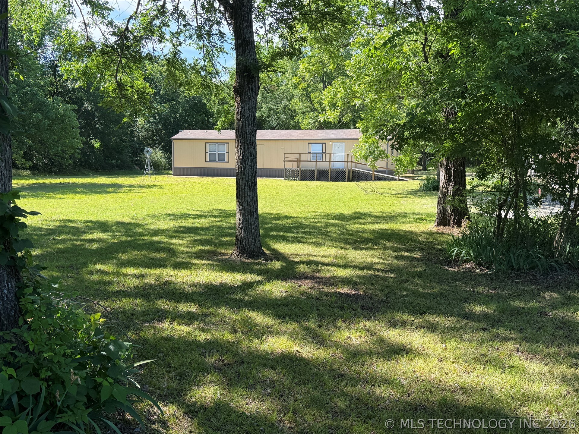 1489 Forest Lane Property Photo 2