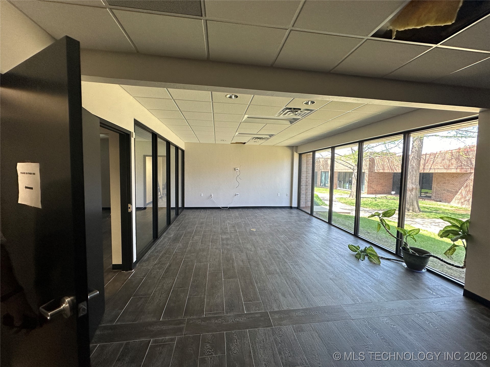 7100 N Classen Boulevard 400 Property Photo 17