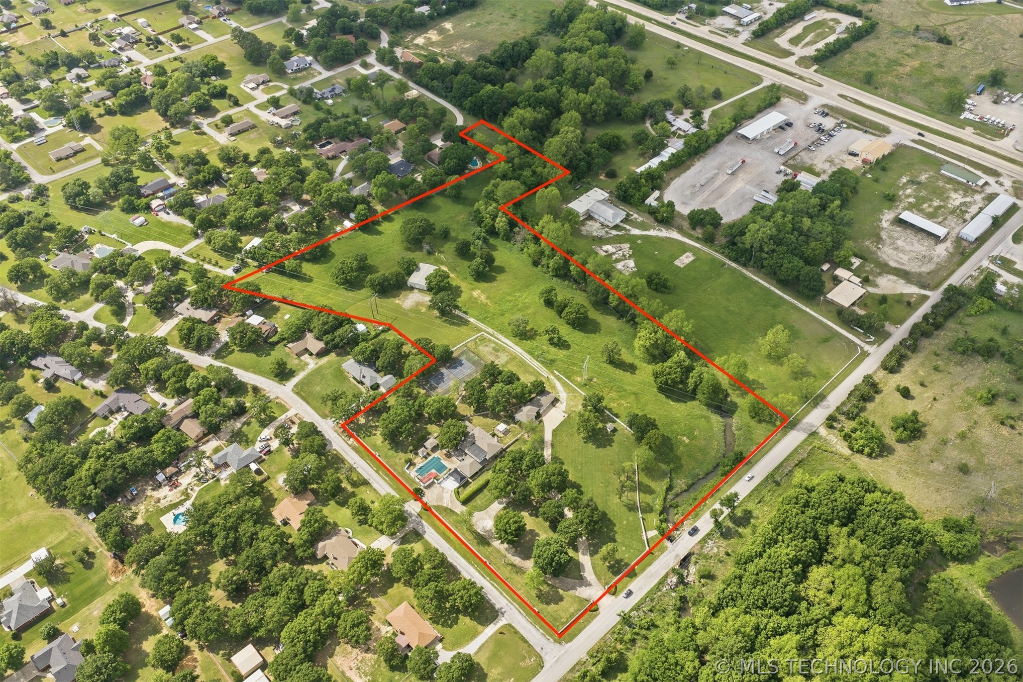 7657 Brock Property Photo 4