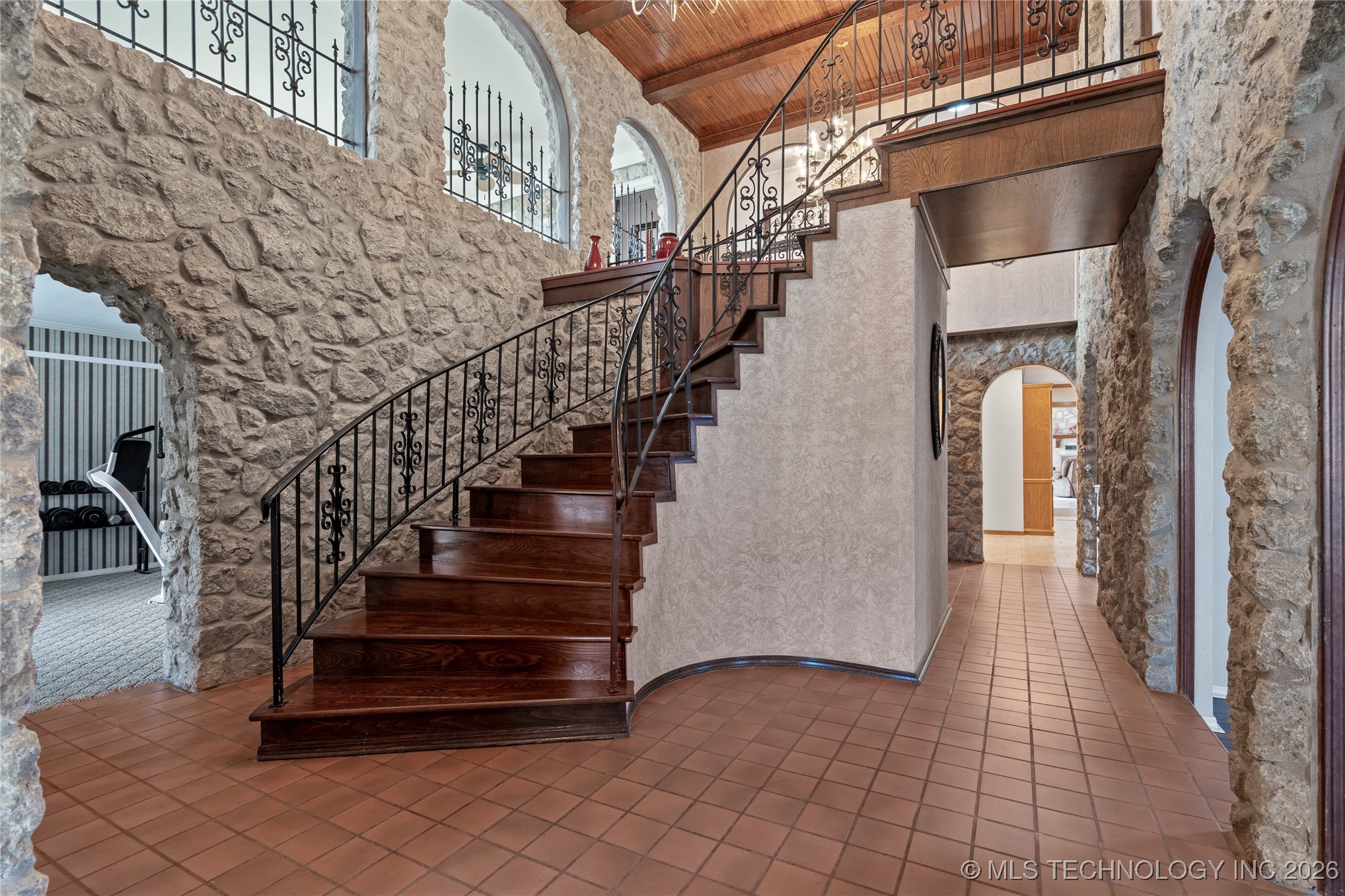 7657 Brock Property Photo 5