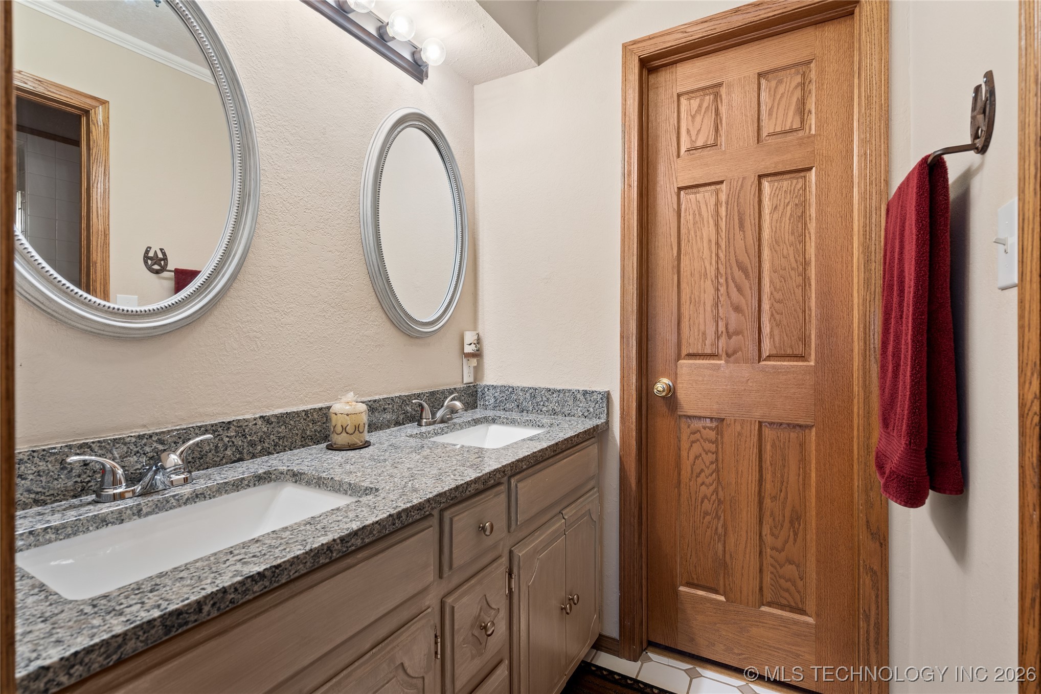 7657 Brock Property Photo 41