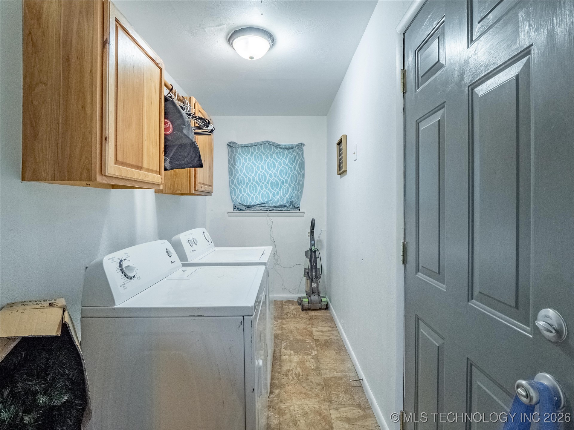 809 Carbon Avenue Property Photo 16