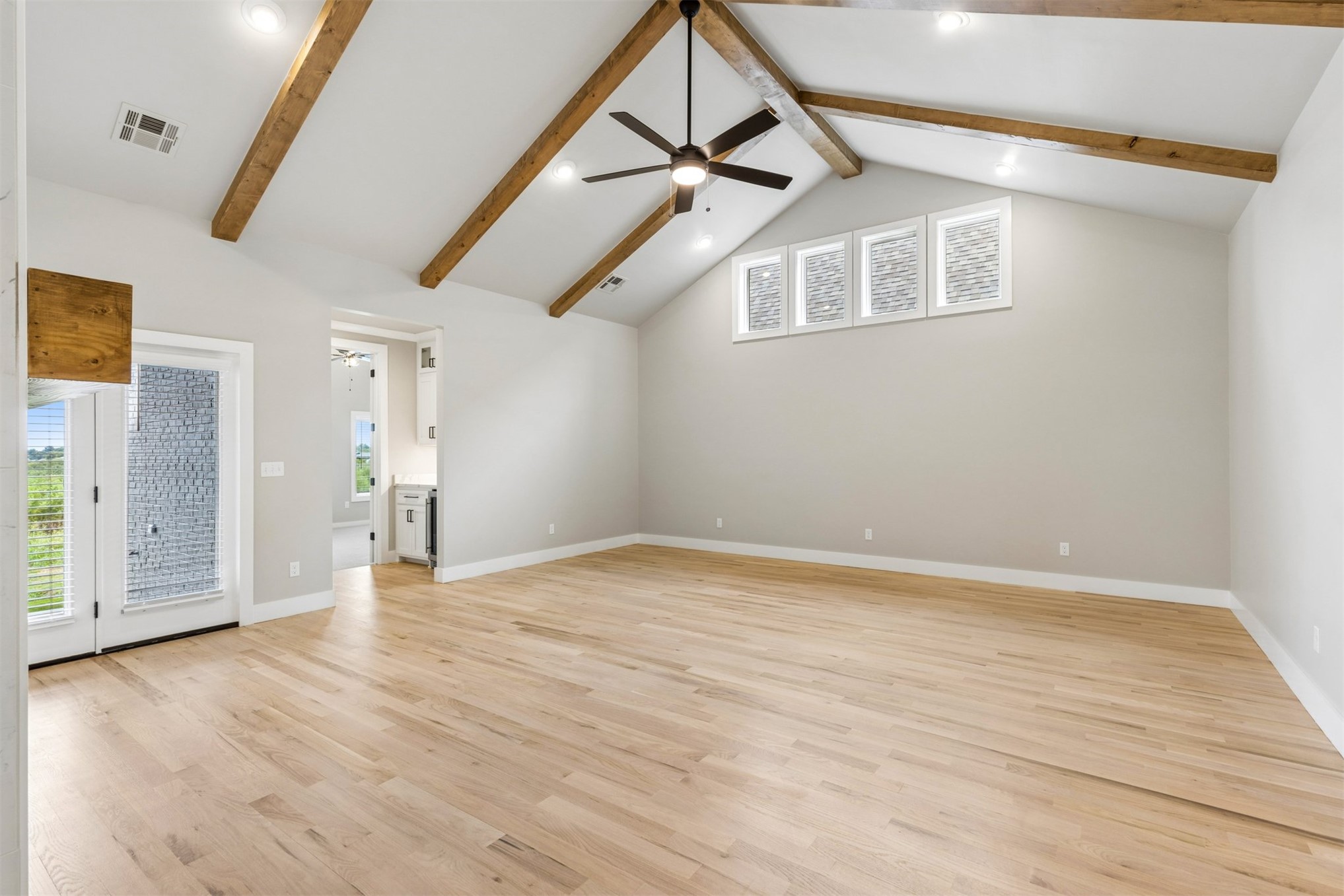 2707 W Van Buren Court Property Photo 4
