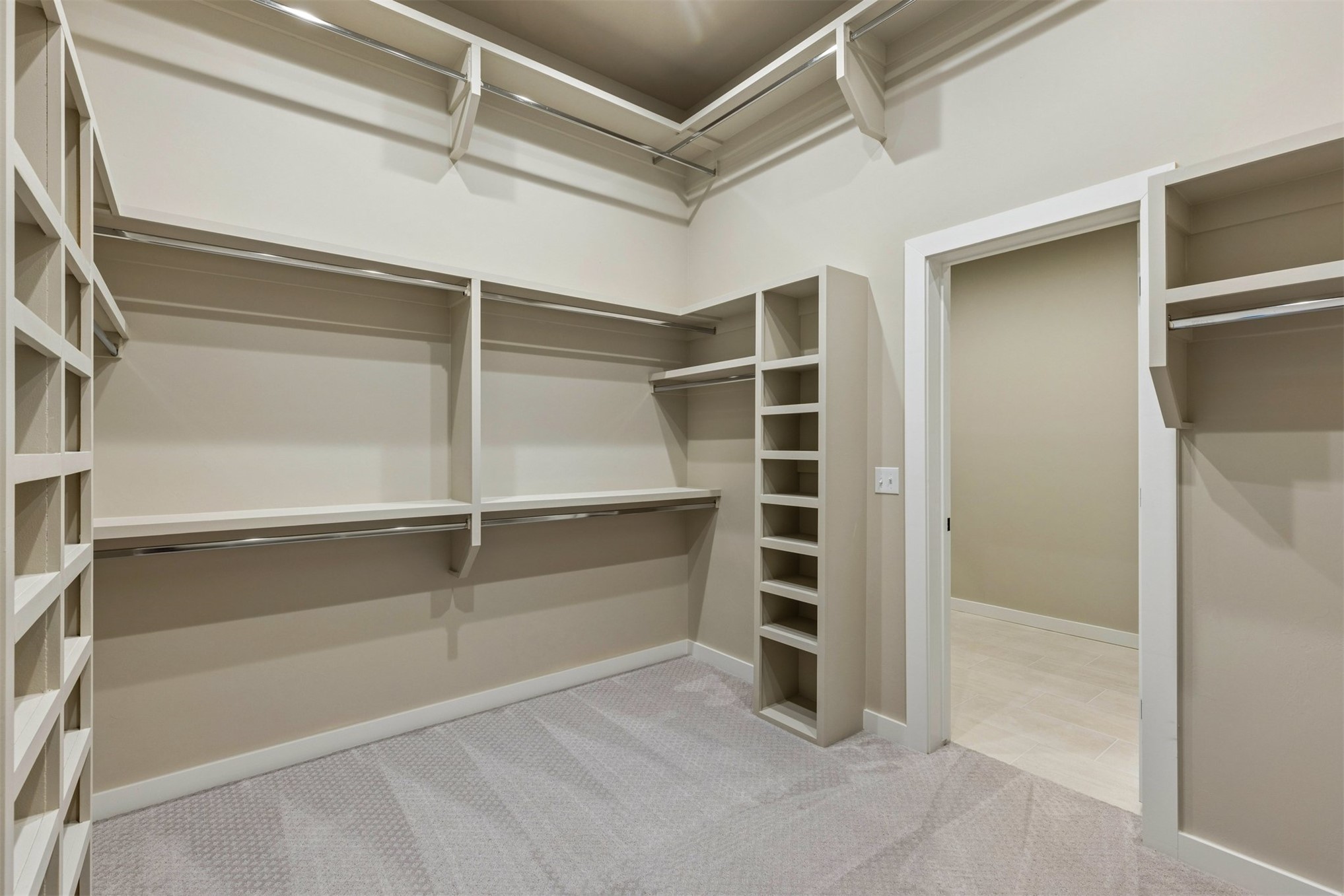 2707 W Van Buren Court Property Photo 29