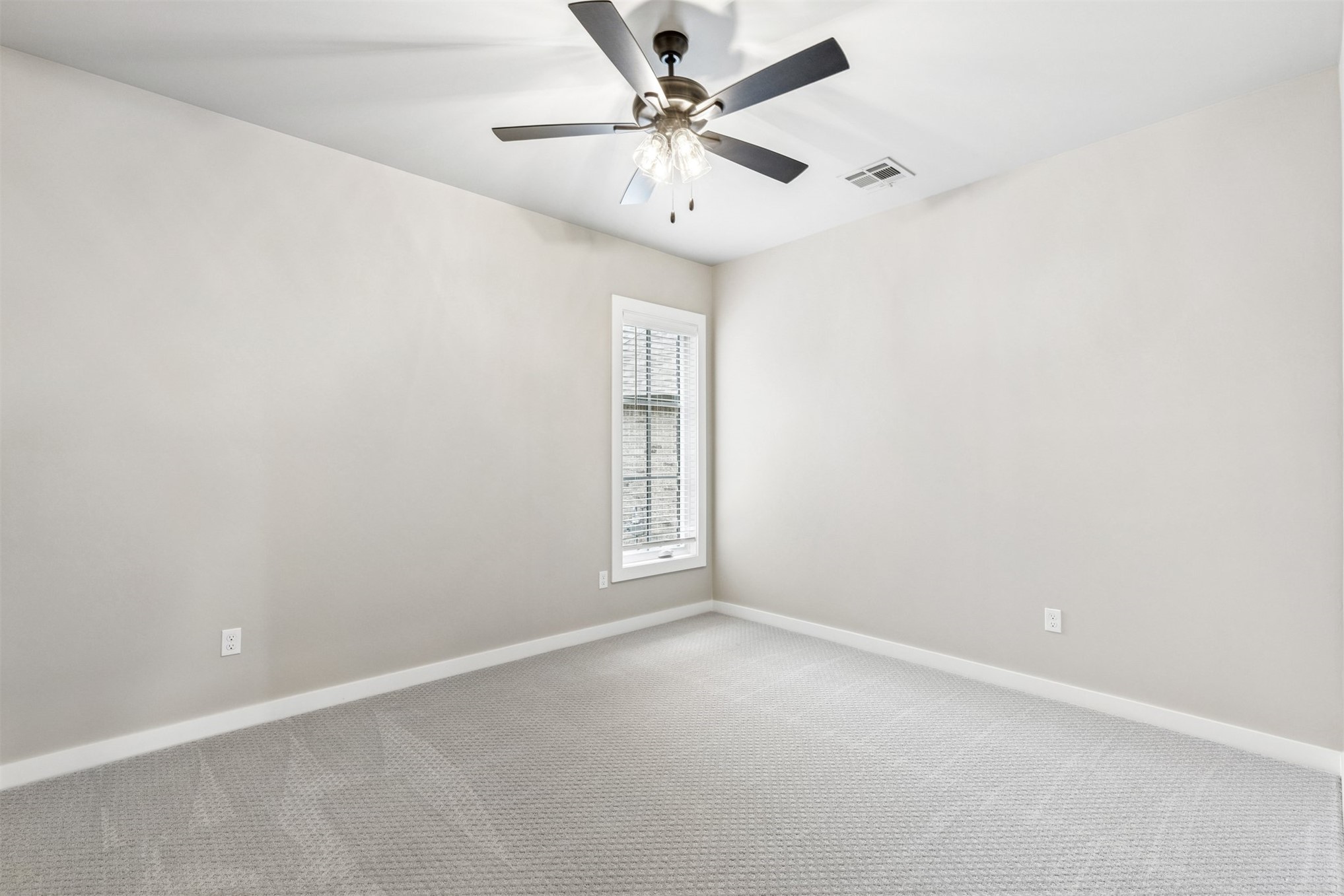 2707 W Van Buren Court Property Photo 31
