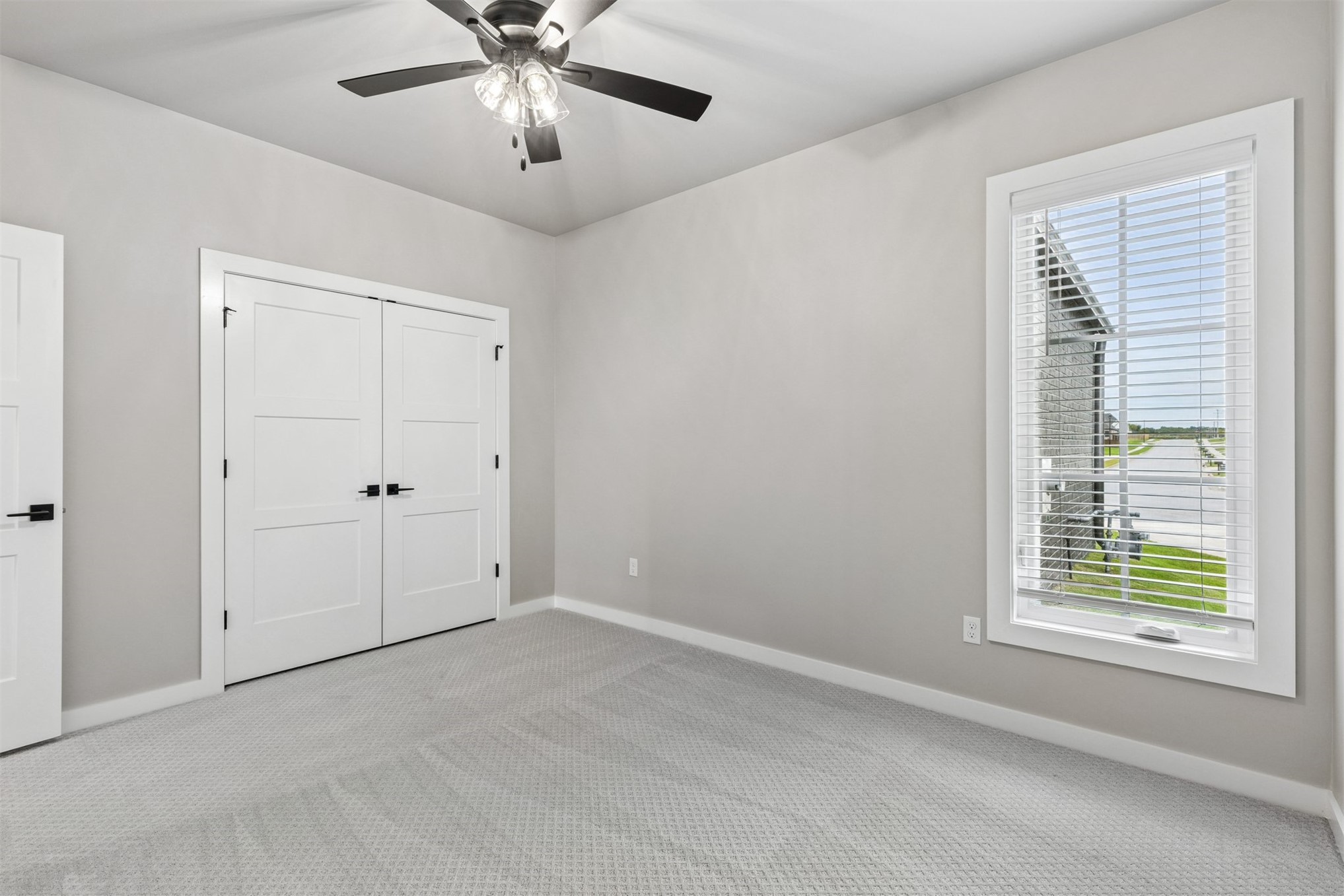 2707 W Van Buren Court Property Photo 32